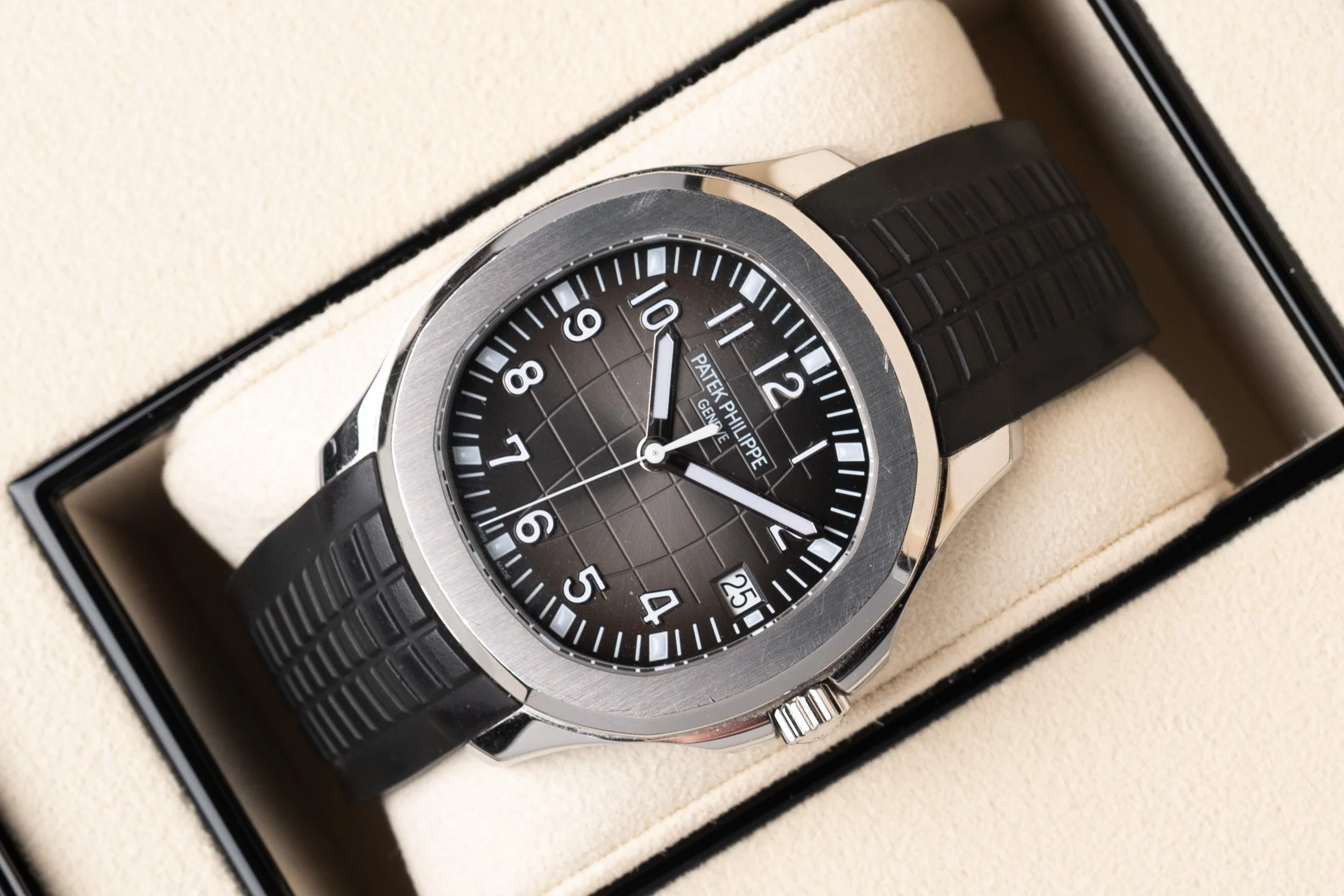 2021 Patek Philippe Aquanaut 5167A - Box and Papers