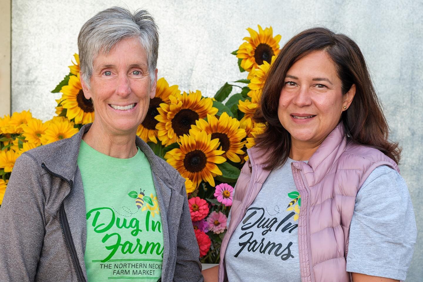 🐝🎉🌻 THE SHOW GOES ON!!! 💚🎉😍

We are so proud to announce that Dug In Farms continues under the new ownership of Karen &amp; Doug Jablonsky and their children, CeCe &amp; Ian. 

&ldquo;We are so excited to start this new chapter in our family&rs