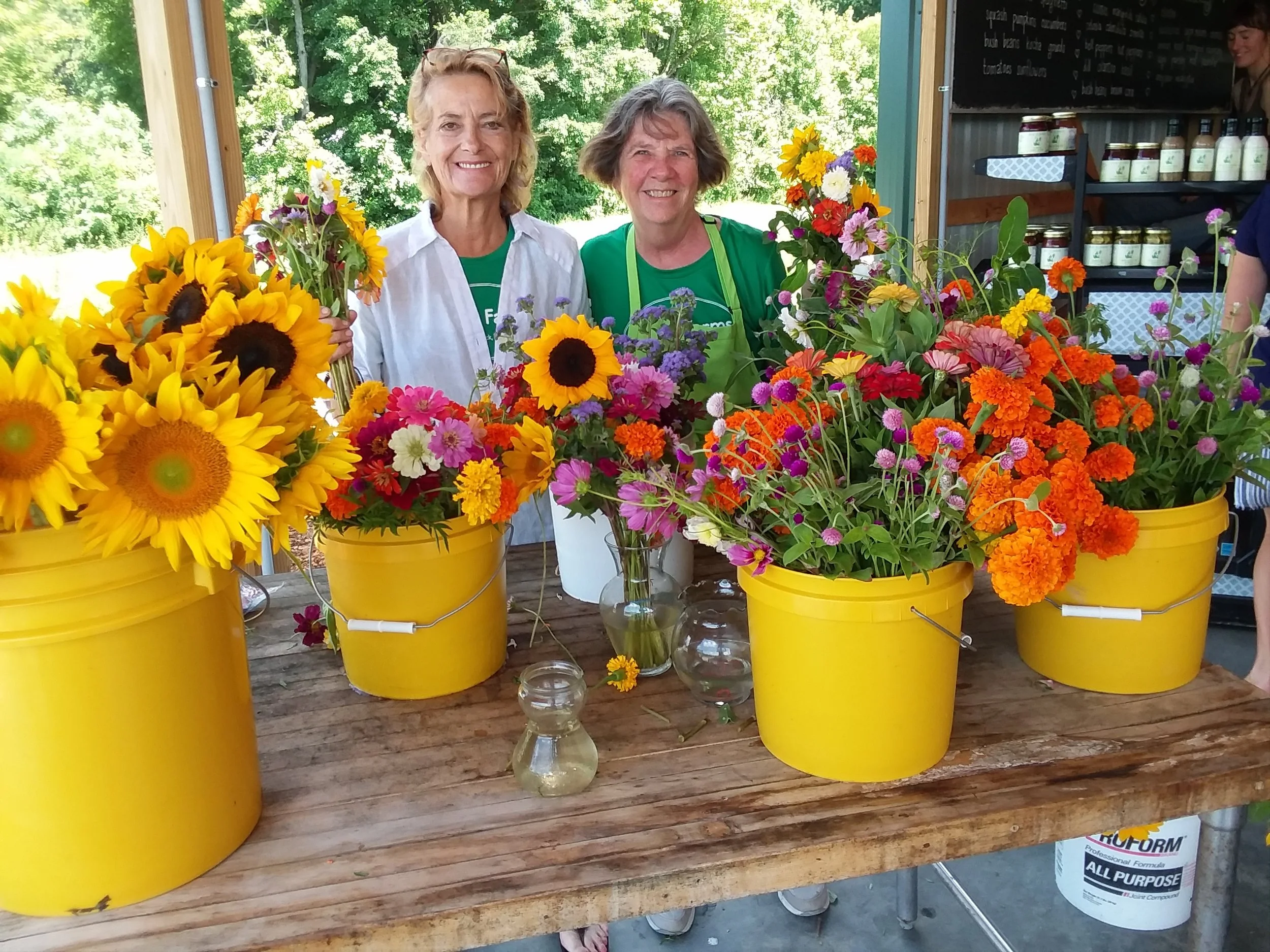 Sara Margaret Flower Arrange.jpg