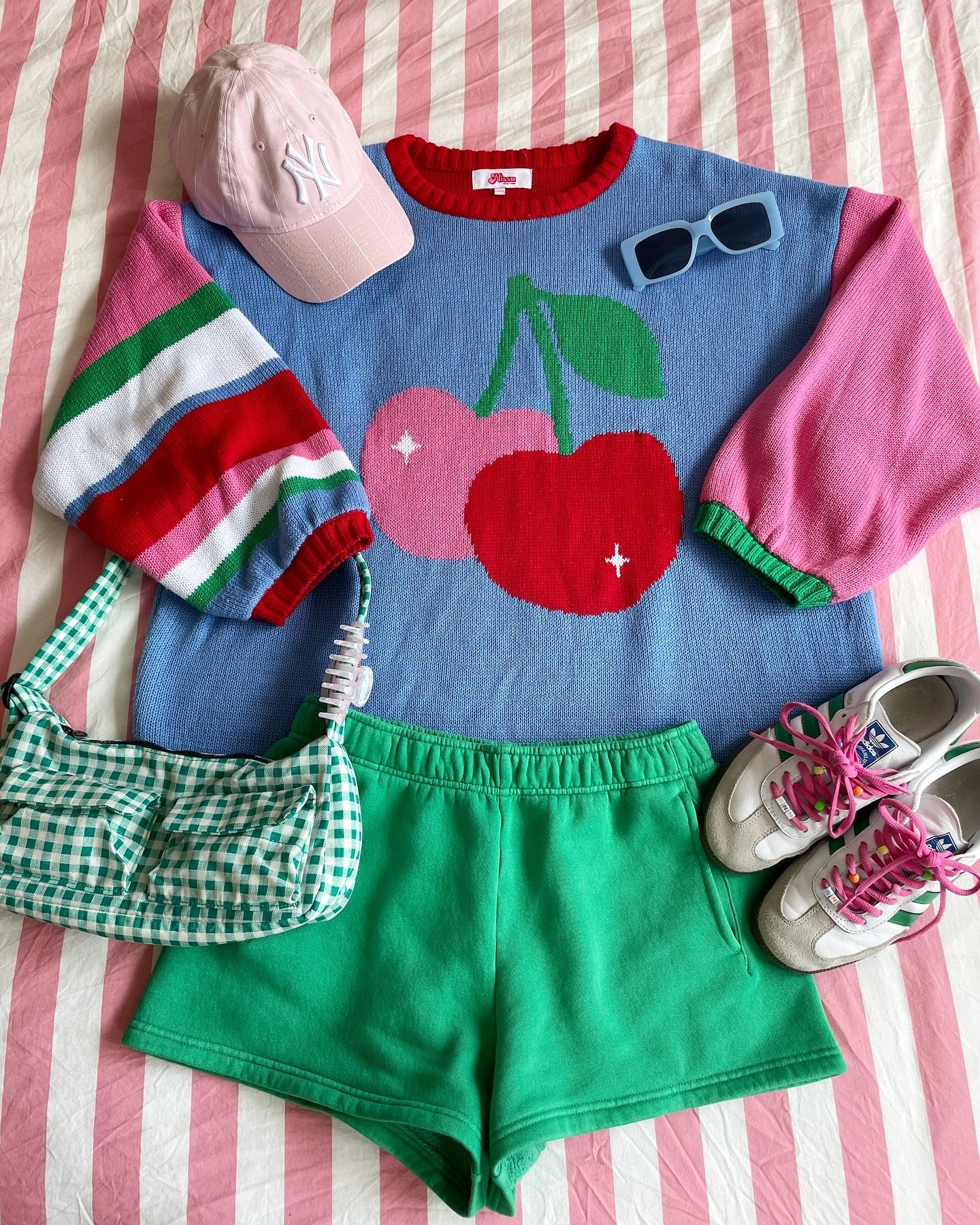 🌷💙🍒✨

#smallbusiness #outfitinspo #styleinspiration #springfashion #flatlay #kitschyfashion