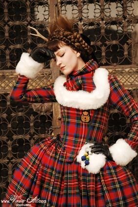 Christmas Fashion, Magic Details — Grace Nuth