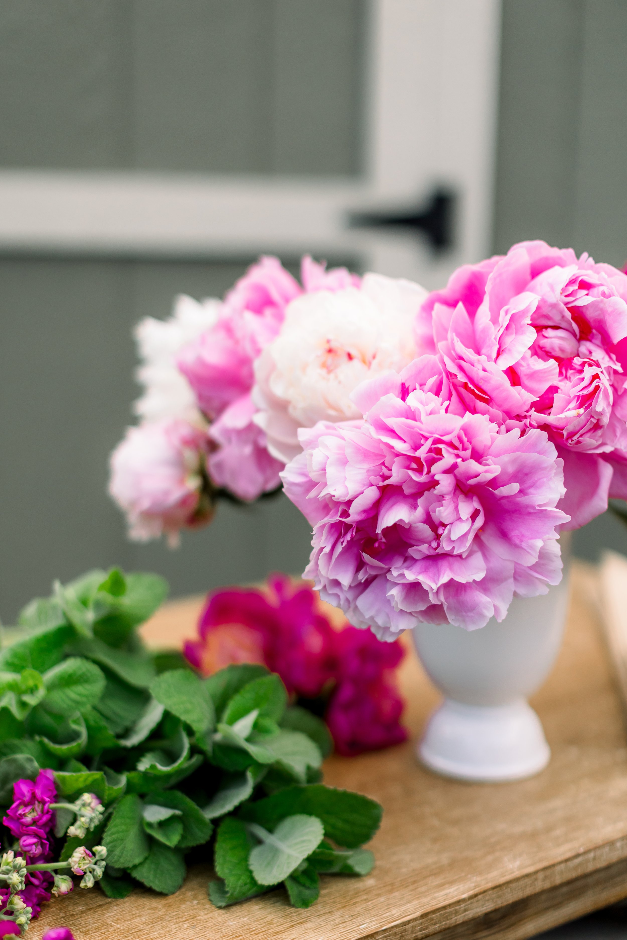 How to Choose a Wedding Florist in Cleveland, TN (and Why Local Matters)