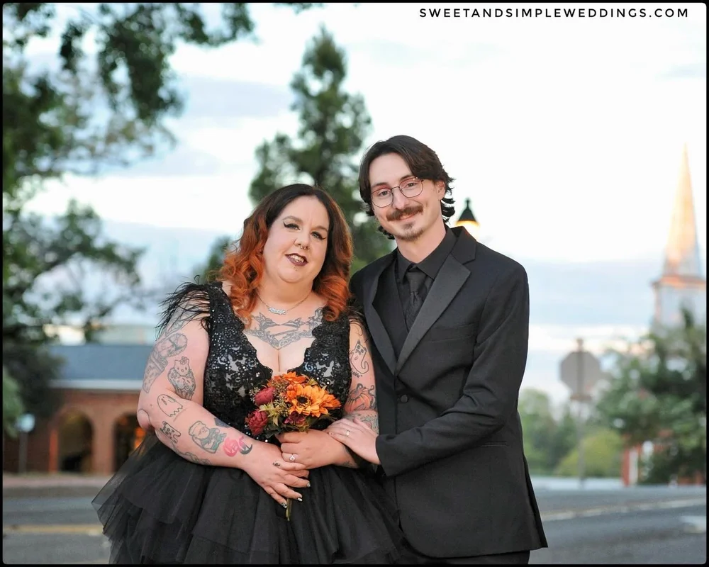 Fall colors and longer, cooler nights offer a change in &ldquo;vibe&rdquo; from the white gowns and pastels of spring and summer to showcase a beautiful and bewitching moment in the #HeartofWarrenton. 

Congratulations to Roxy &amp; Nick! 😎&hearts;️