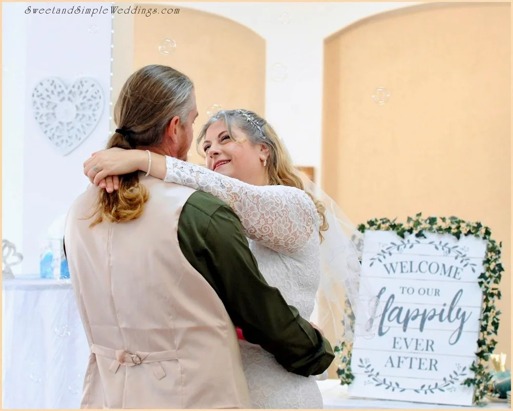 Welcome to our Happily Ever After! &hearts;️

There&rsquo;s love in every step Donnetta &amp; Graham take together, including a 1st Dance as husband &amp; wife as part of their beautiful and heartfelt elopement in the #HeartofWarrenton. Congratulatio