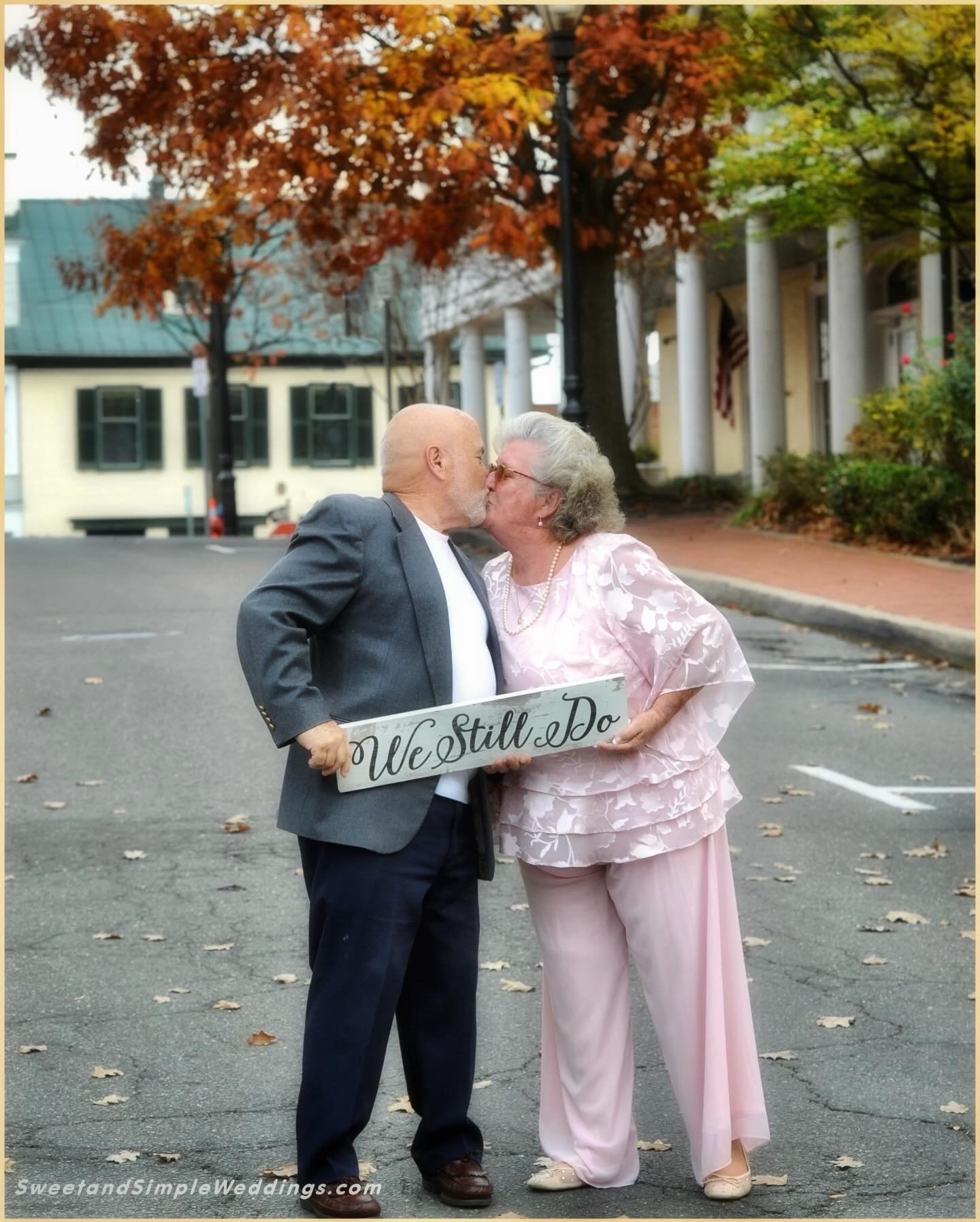At Ciao Bella we&rsquo;re always on the lookout for a chance to capture special moments with special guests, like this moment of timeless love shared by a recent bride&rsquo;s grandparents. We&rsquo;re all about the PDA! &hearts;️😎🥳💋

#virginiaisf