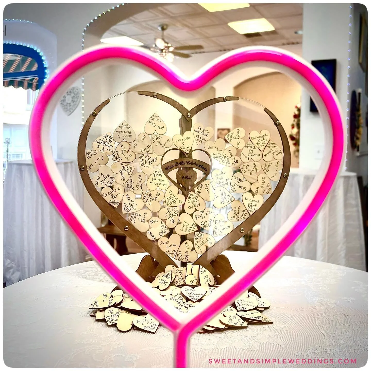 Our hearts are overflowing! &hearts;️&hearts;️&hearts;️

As the holiday season draws to a close, we celebrate the 9th anniversary of our Little Wedding Chapel and the 292 couples who married with us in 2025, our biggest year to date. 

We look forwar