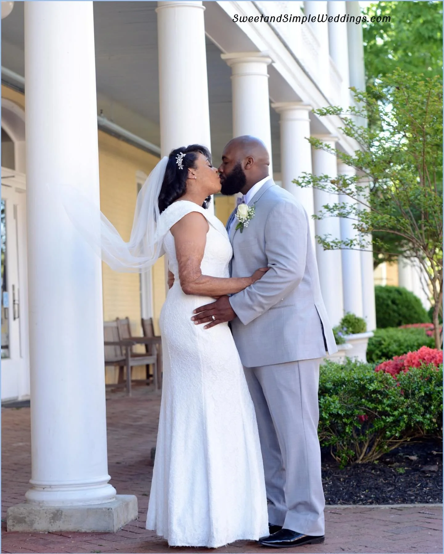 Spring will be here before you know it, and love is blooming! 🌺 

Our Little Wedding Chapel and intimate venue is perfect for couples dreaming of a celebration filled with beautiful details, without the pressure of a big guest list or big budget.

C