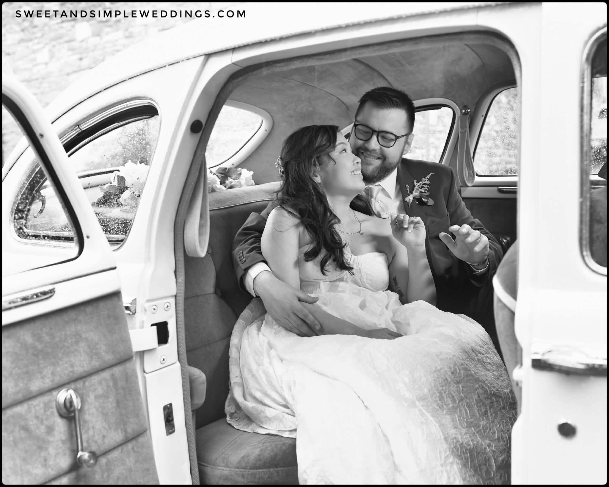 We love the vintage elegance of a black &amp; white picture with these beautiful newlyweds, as they get into their &ldquo;getaway car&rdquo; from @camelotclassiccars to complete their enchanting intimate wedding in the #HeartofWarrenton.

Congratulat