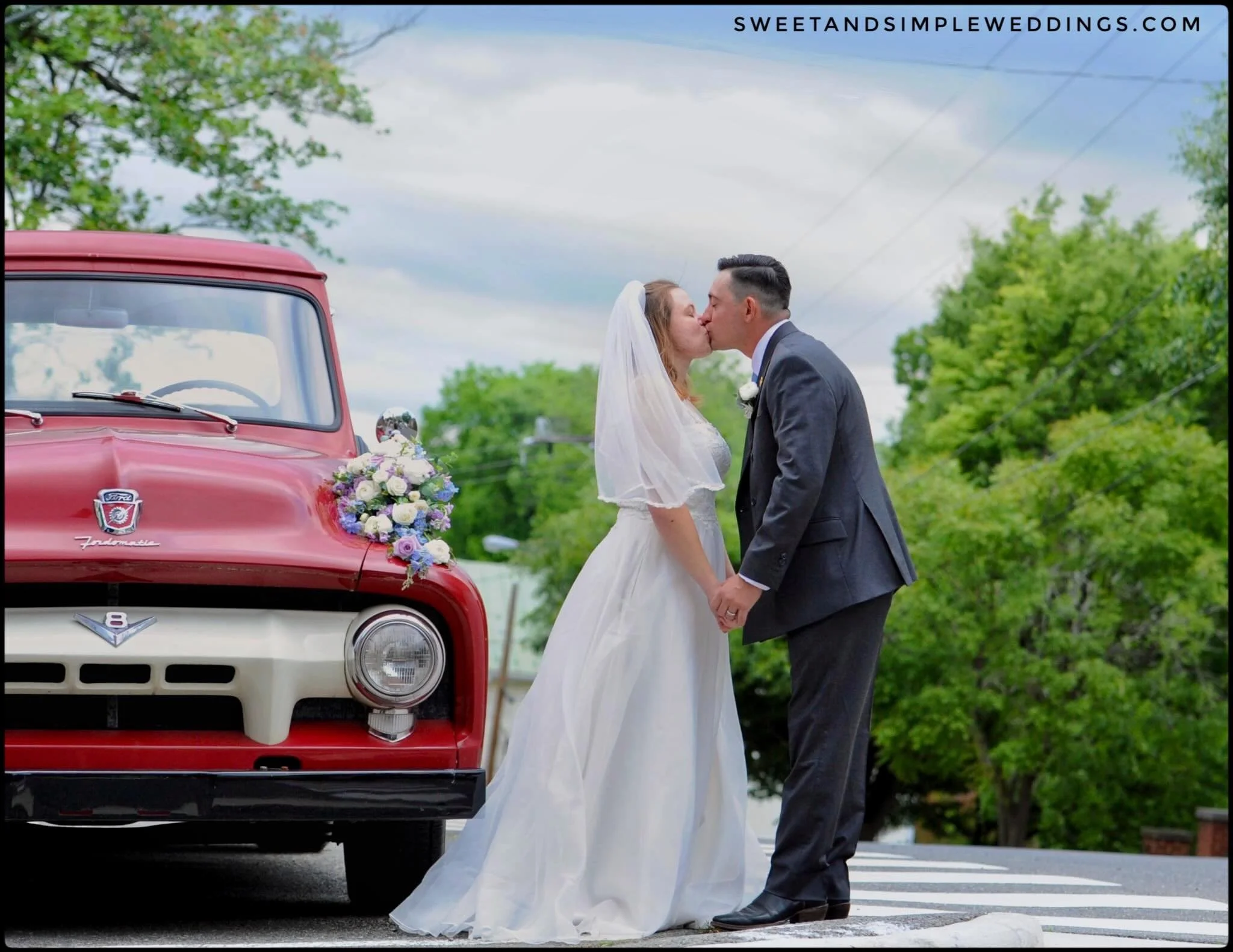 As we get a taste of the summer heat to come, we&rsquo;re loving the cool &amp; romantic vibe of this lovely couple who came to marry and celebrate with family in the #HeartofWarrenton last week.

Congratulations to Stephanie &amp; Grant! &hearts;️😎