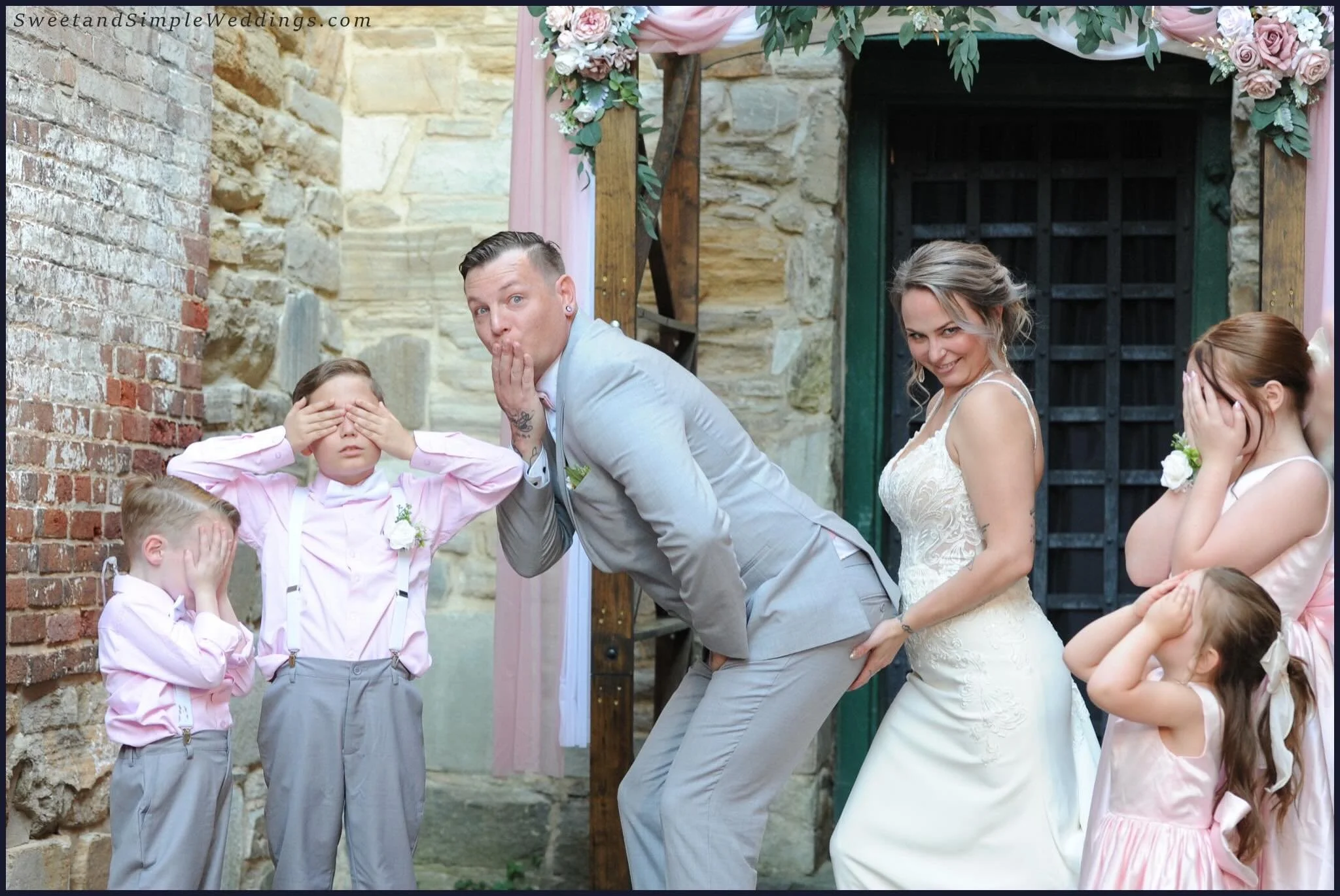 &ldquo;The kids may need therapy&hellip; but the photos are worth it.&rdquo; 📸😂😉

This fabulous and fun-loving blended family was a joy to photograph and celebrate. Thanks again to Ashleigh &amp; Michael for choosing a Sweet &amp; Simple Wedding i