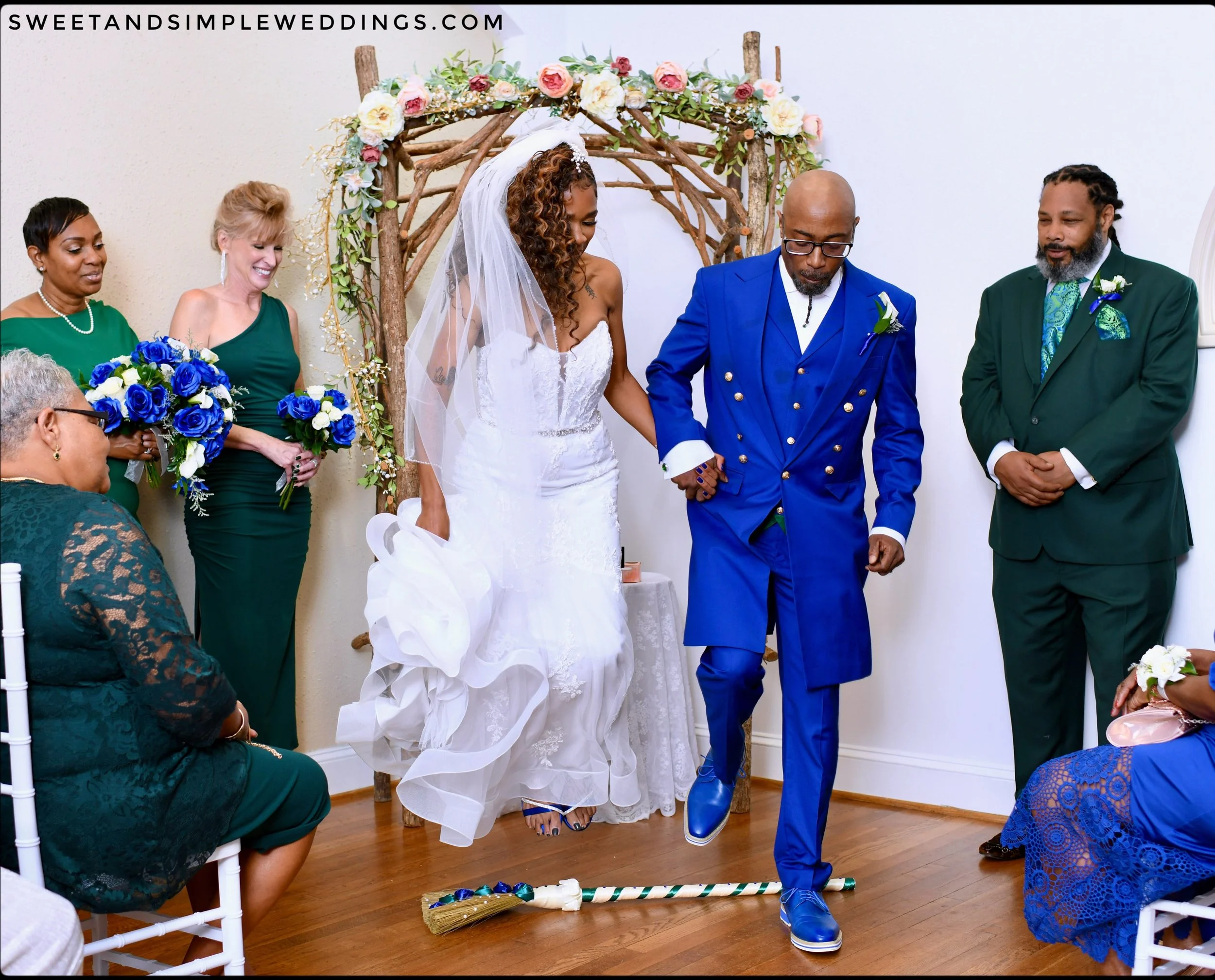 The family love for Antonia &amp; Damon was strong as they made their leap into marriage in the #HeartofWarrenton. Congratulations to this sweet couple on a picture perfect wedding and a joyful start to life together! ❤️😎🥳💍 

#virginiaisforlovers

