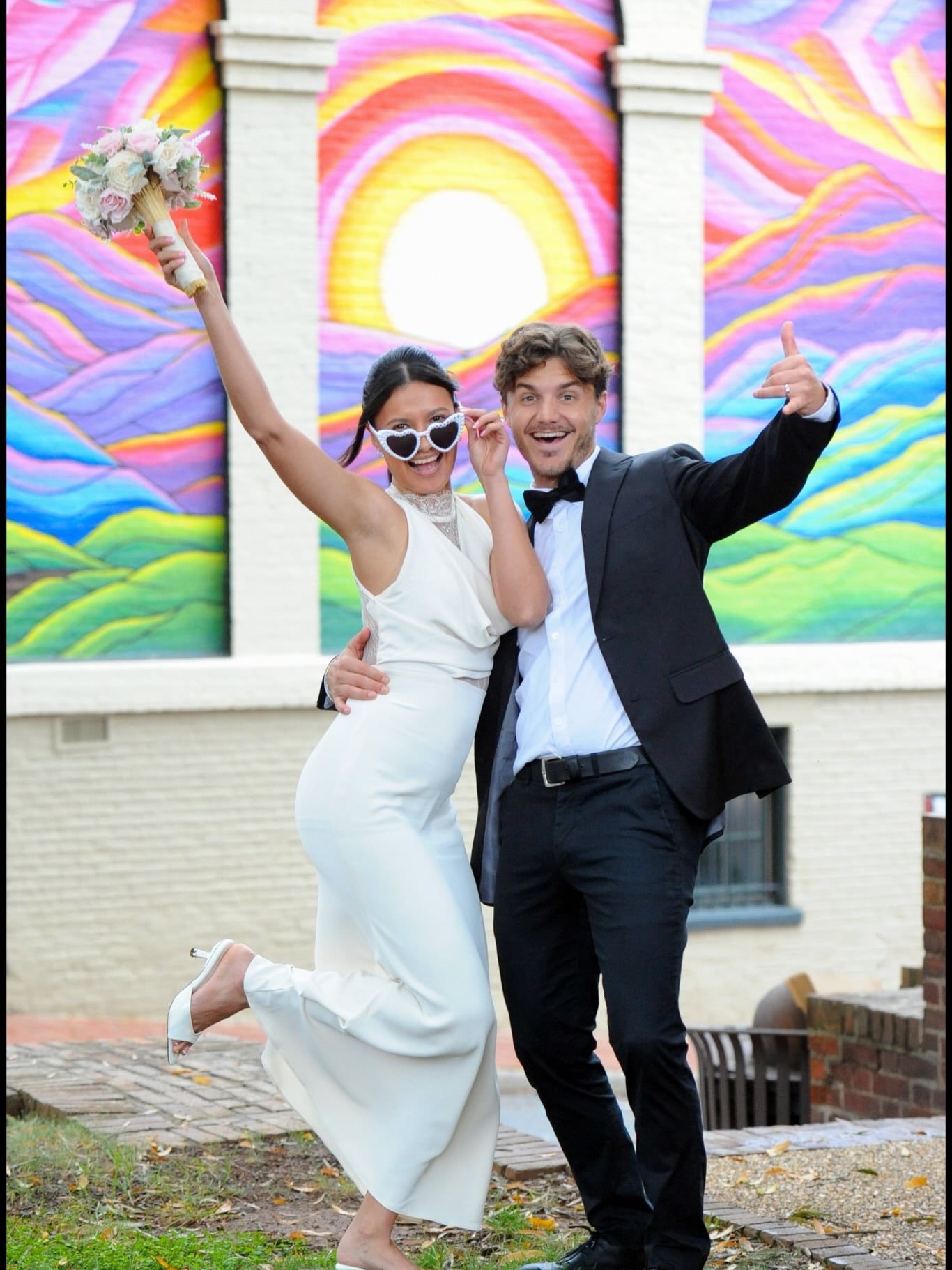An Enchanting weekend of wedding bliss in the #HeartofWarrenton ❤️😎🥳💍

As the Fall Festival filled Main Street, couples from all over Virginia were getting married in the Fauquier History Museum courtyard and celebrating with family &amp; friends 