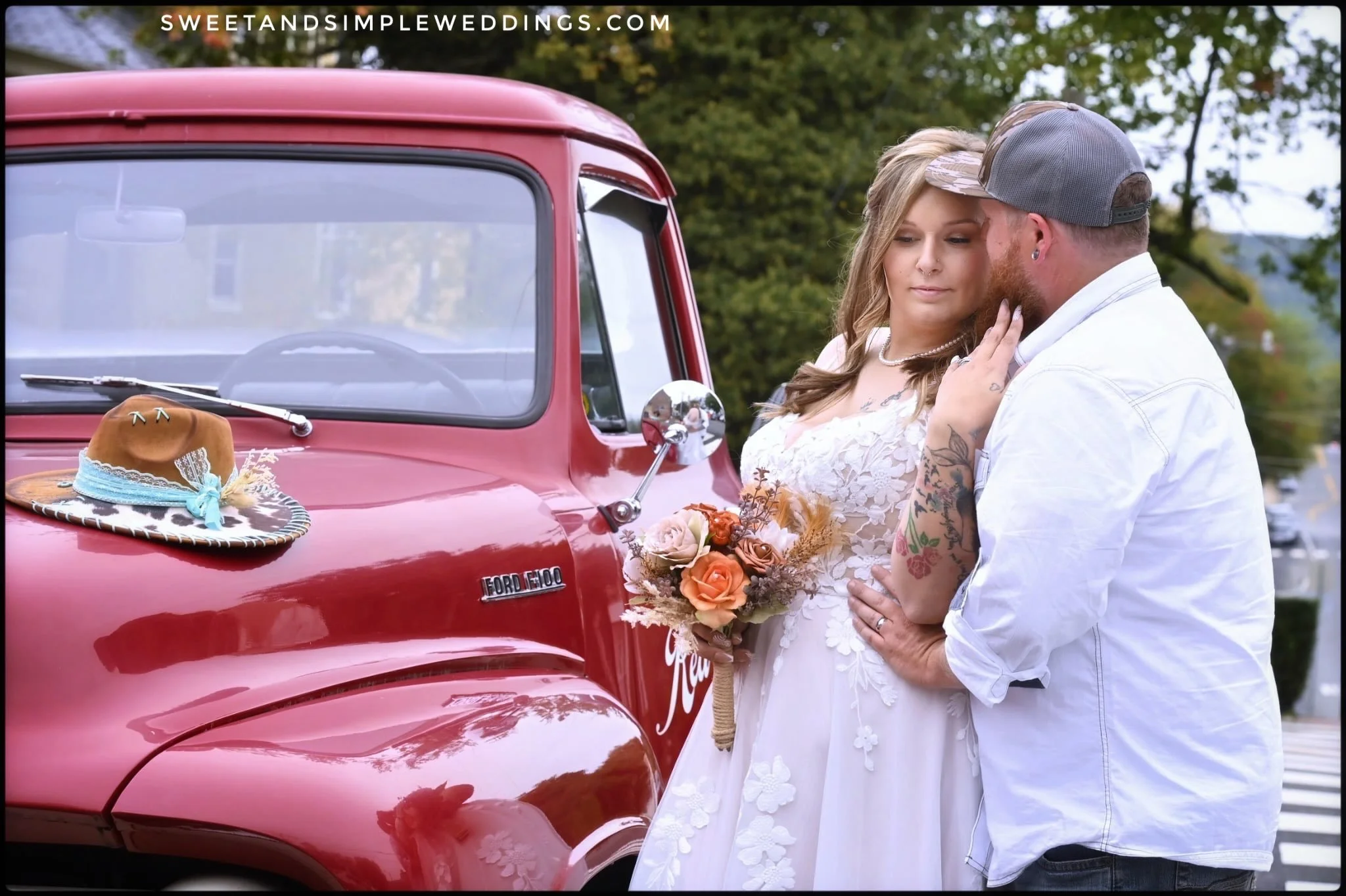 Horns were honking, hands were waving, and voices yelling &ldquo;You look beautiful&rdquo; filled the air as people driving by spotted Windy &amp; Jamie walking with us for newlywed photos. 

Another day in the #HeartofWarrenton, another enchanting c