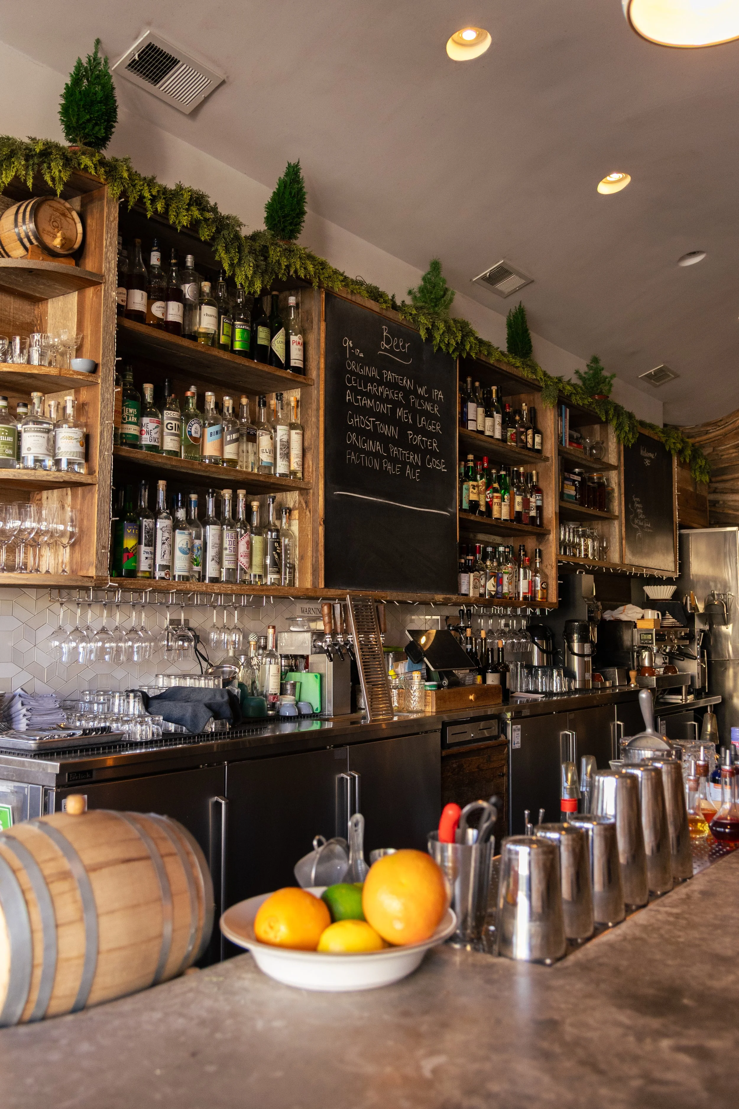 How to Make Crowd-Pleasing Batched Cocktails