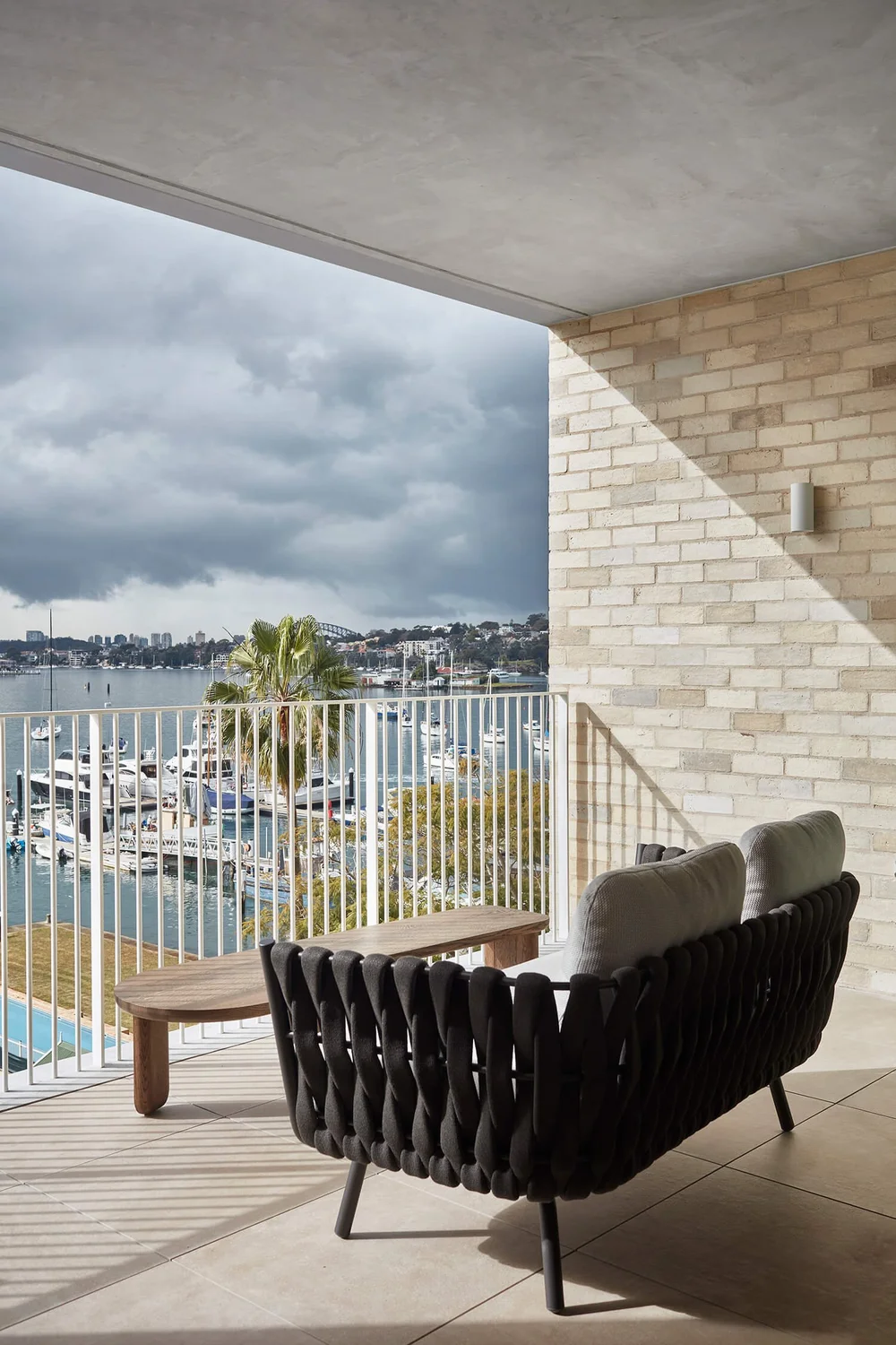 View of 31 Amazing (and Reversible) Apartment Decorating Ideas