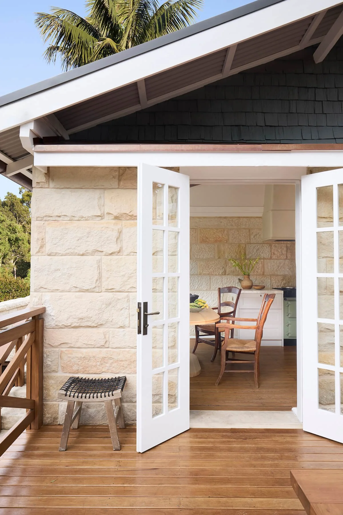 studio aem burrawong palm beach historic home design covered outdoors
