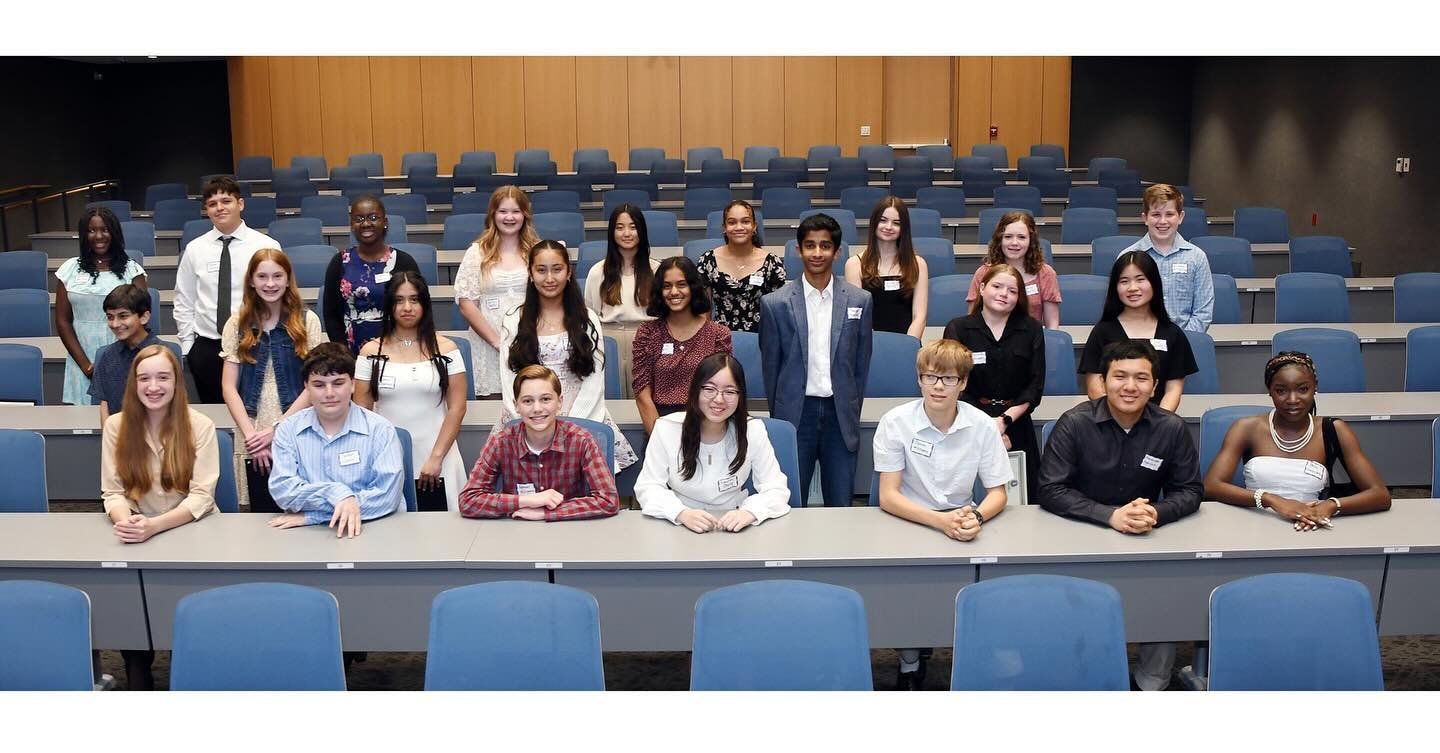 The Bobby Bragan Youth Foundation Scholarship Celebration was recently held at UTA to honor the 25 $2,500 scholarship recipients. What an honor it was to meet these talented, intelligent, and professional eighth graders! Thank you to our 4 senior rec