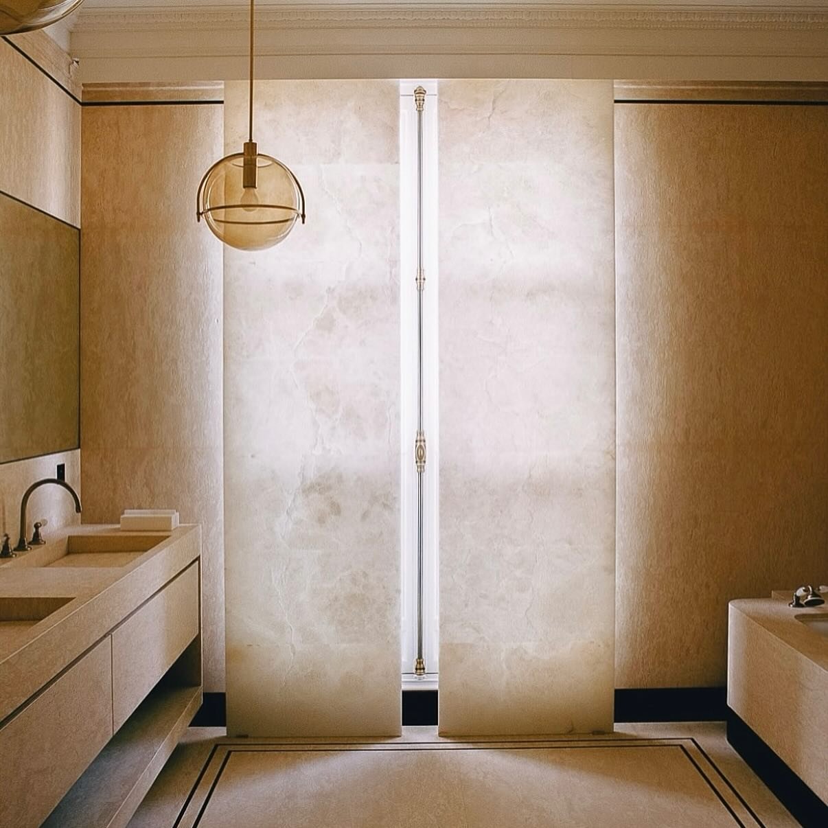 A study in form and light by @isabellestanislas