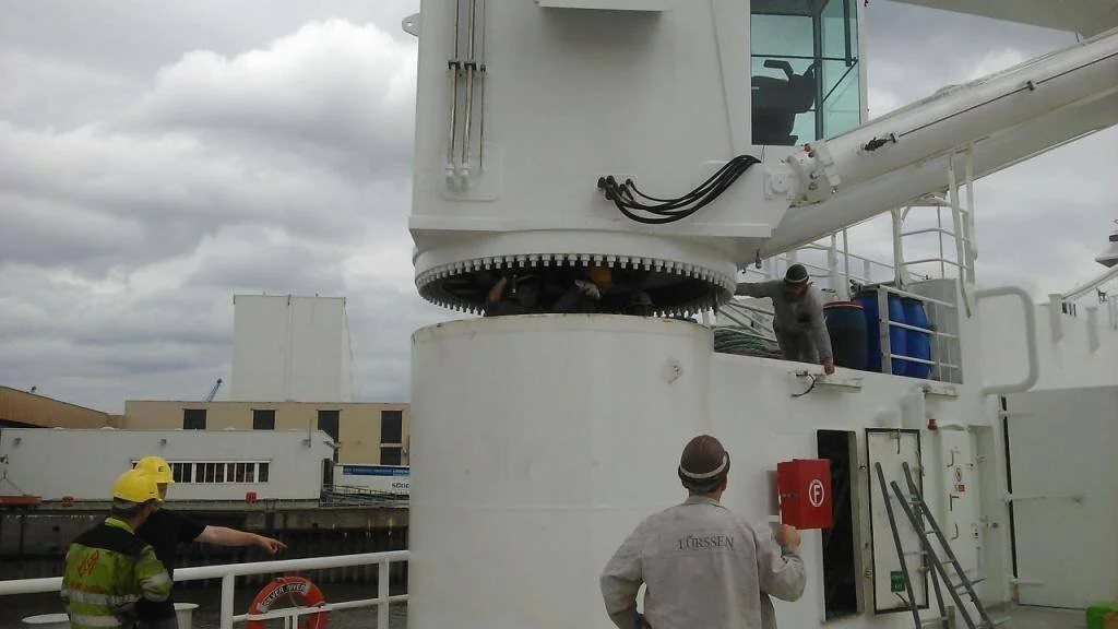 Two "MM 80 Reefer Mk II" vessels fitted with cranes