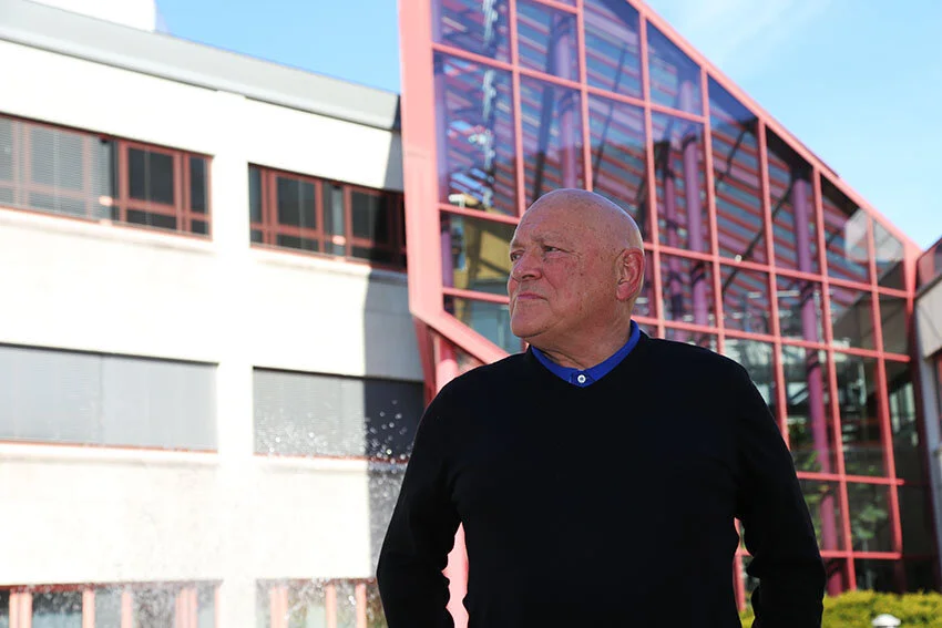 Tida går – Trond består 