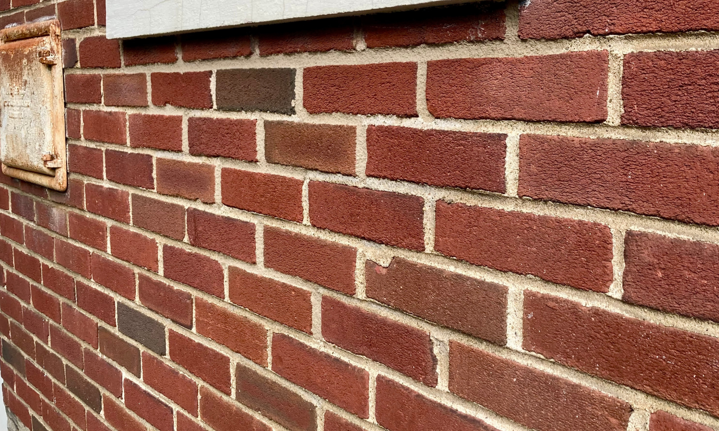 Close-up of expertly matched mortar joints after repointing