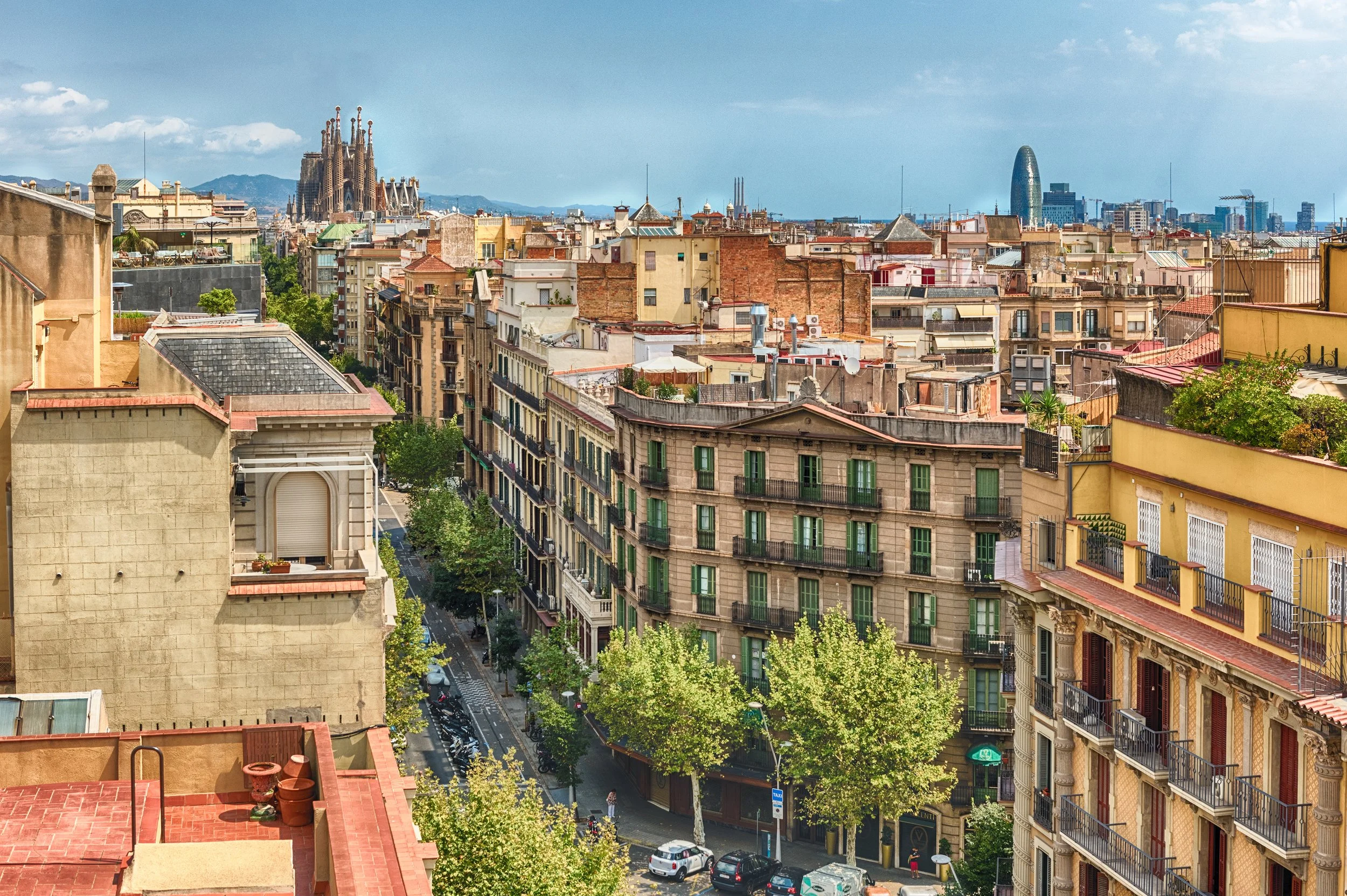 Discover Barcelona: 2 Self-Guided Walks