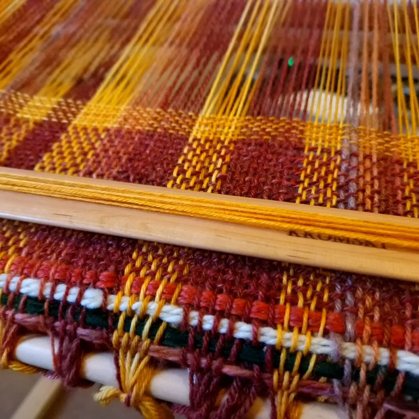 LIVESTREAM TODAY! I love the start of a new weaving project. That includes the Zoom Loom, a pin loom. You see, I've always used the little pin loom to make tiny squares of woven fabric (well, &quot;woven&quot;) as samples, never as part of projects. 