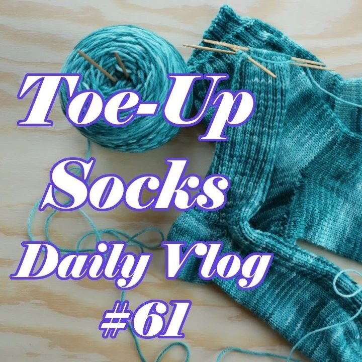 Daily Vlog #61 is premiering tonight at 8pm London! Join me and the rest of us in chat. Share your sock knitting journey, which construction methods you prefer, and whether you've made a pair with handspun yarn. Link for YouTube in my bio.
.
.
#merin