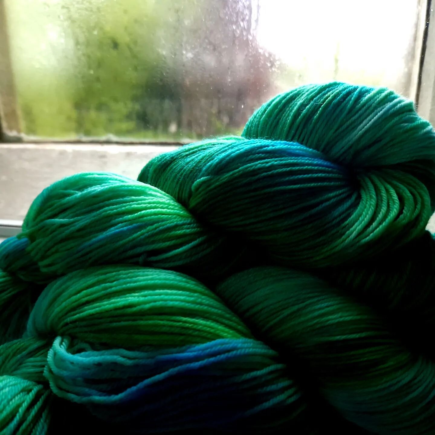 This is a mood. Depending on the lighting, yarn can look so different; in the same vein, the same yarn knitted, woven, or crocheted can appear vastly different. Hand dyed yarn has just enough variation so as to create uniqueness but I know you've see