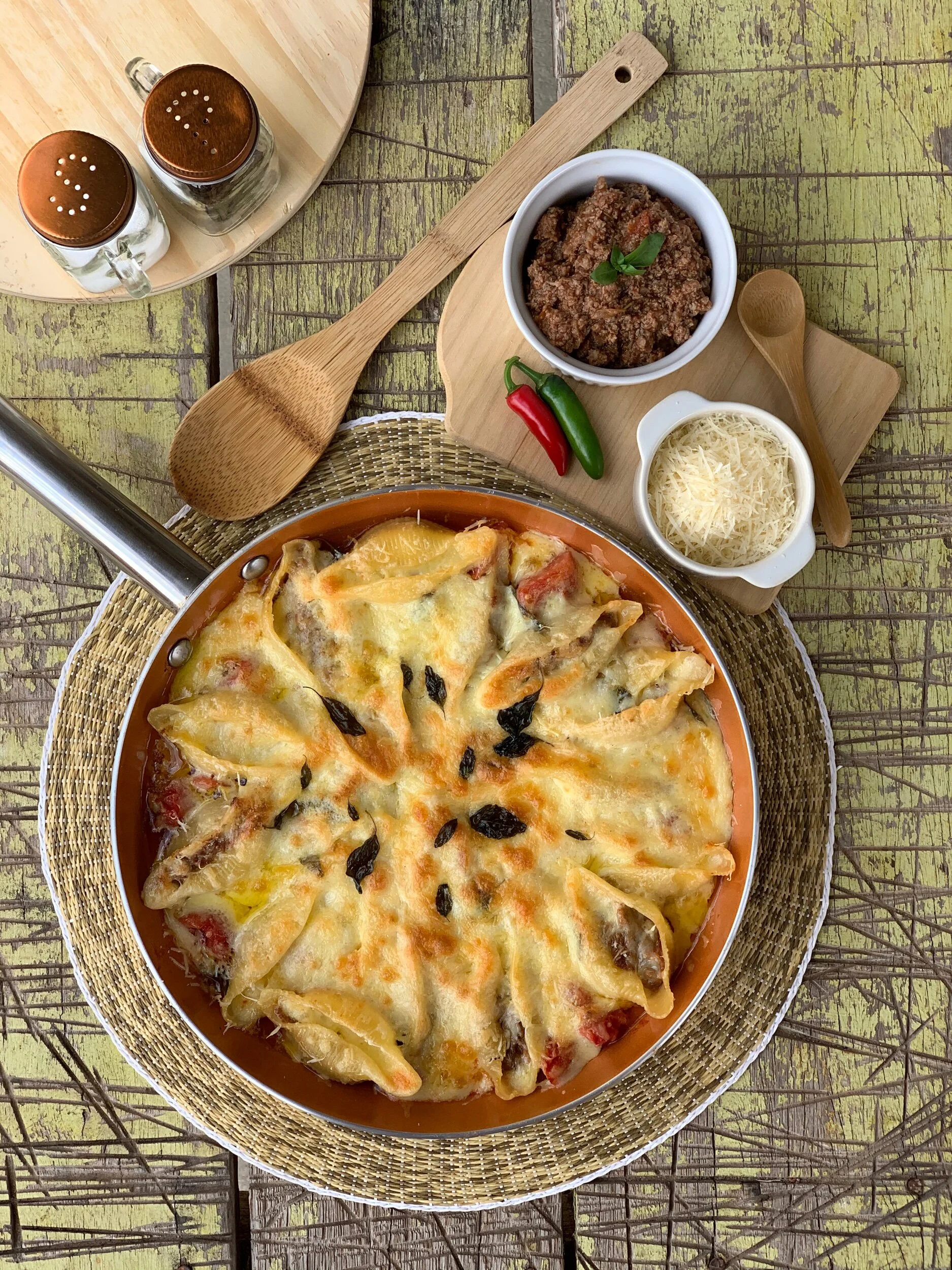 Conchiglioni Recheado com Ragu de Acém 