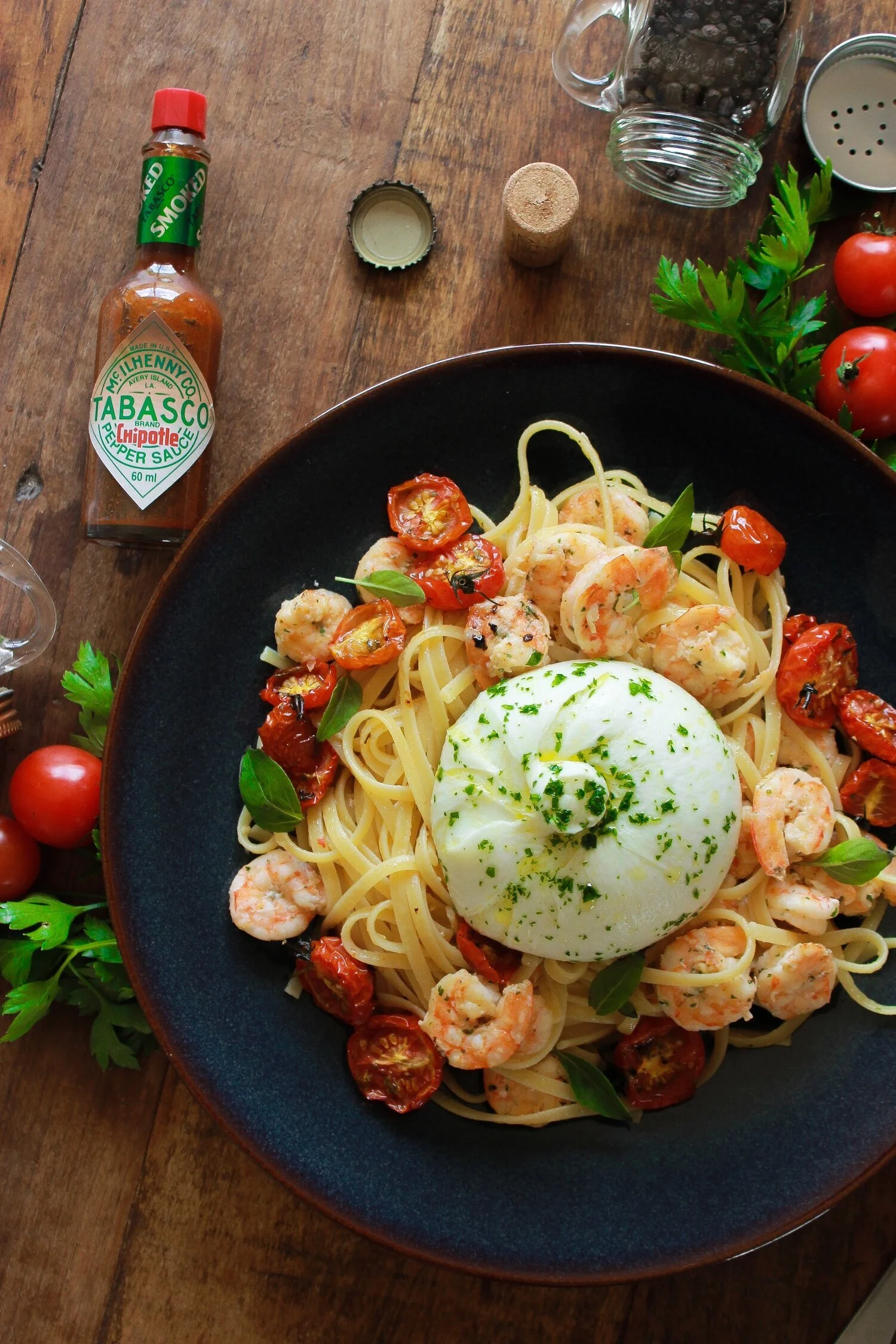 Fettuccine com Camarões picantes e Burrata