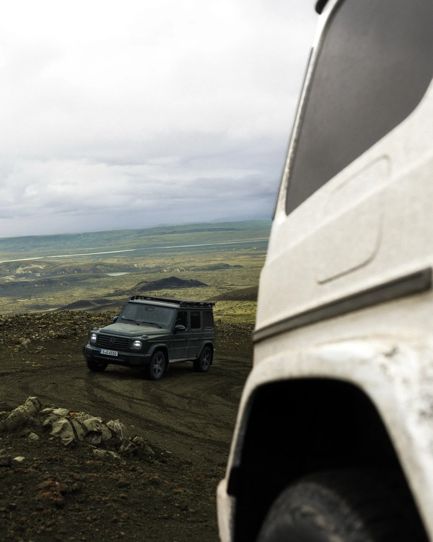 mercedesbenzgclass_1764695638_3778863364798178781_1959937385.jpg