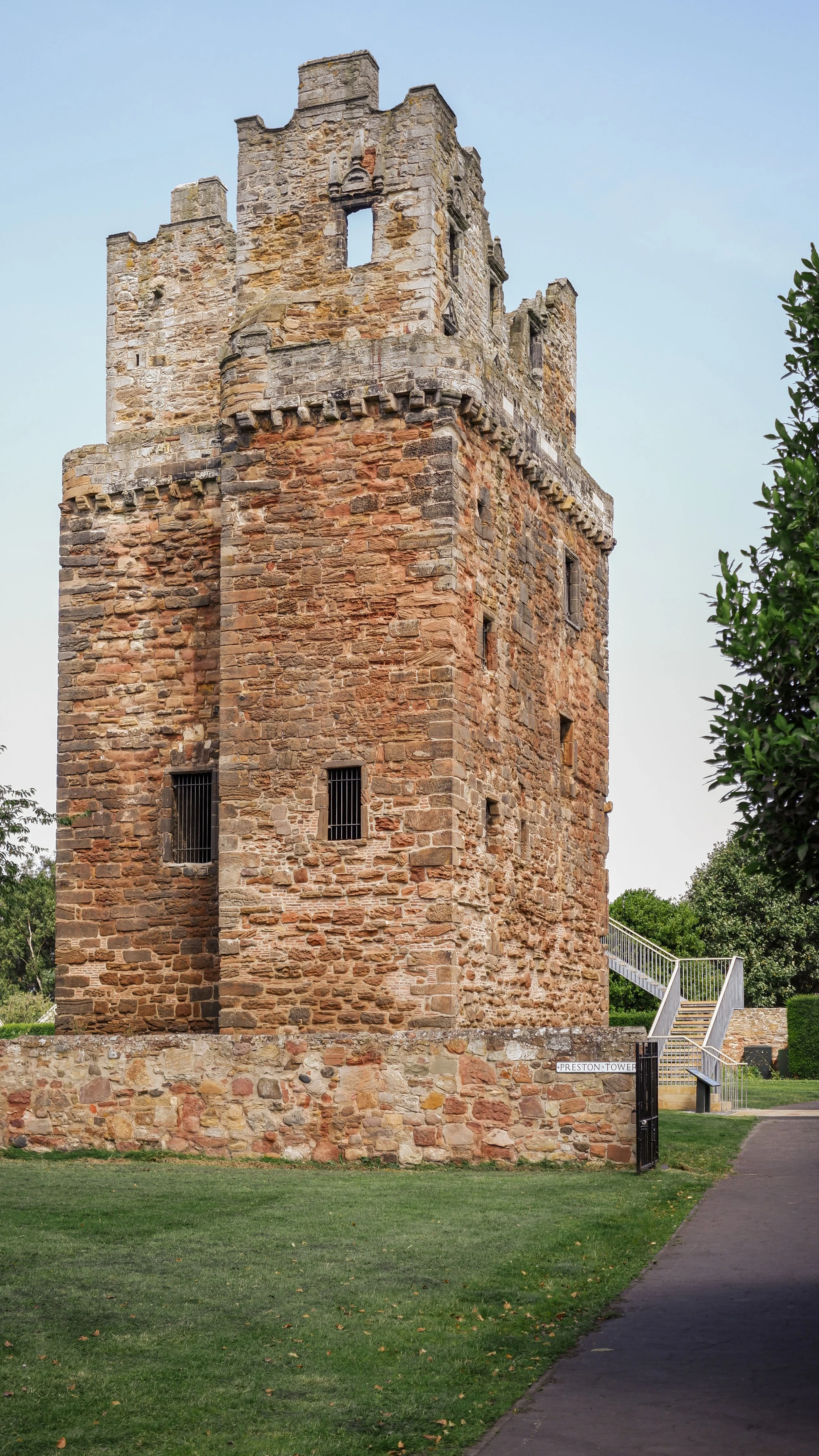 GRAS_Preston Tower_West Approach _by Paula Szturc.jpg