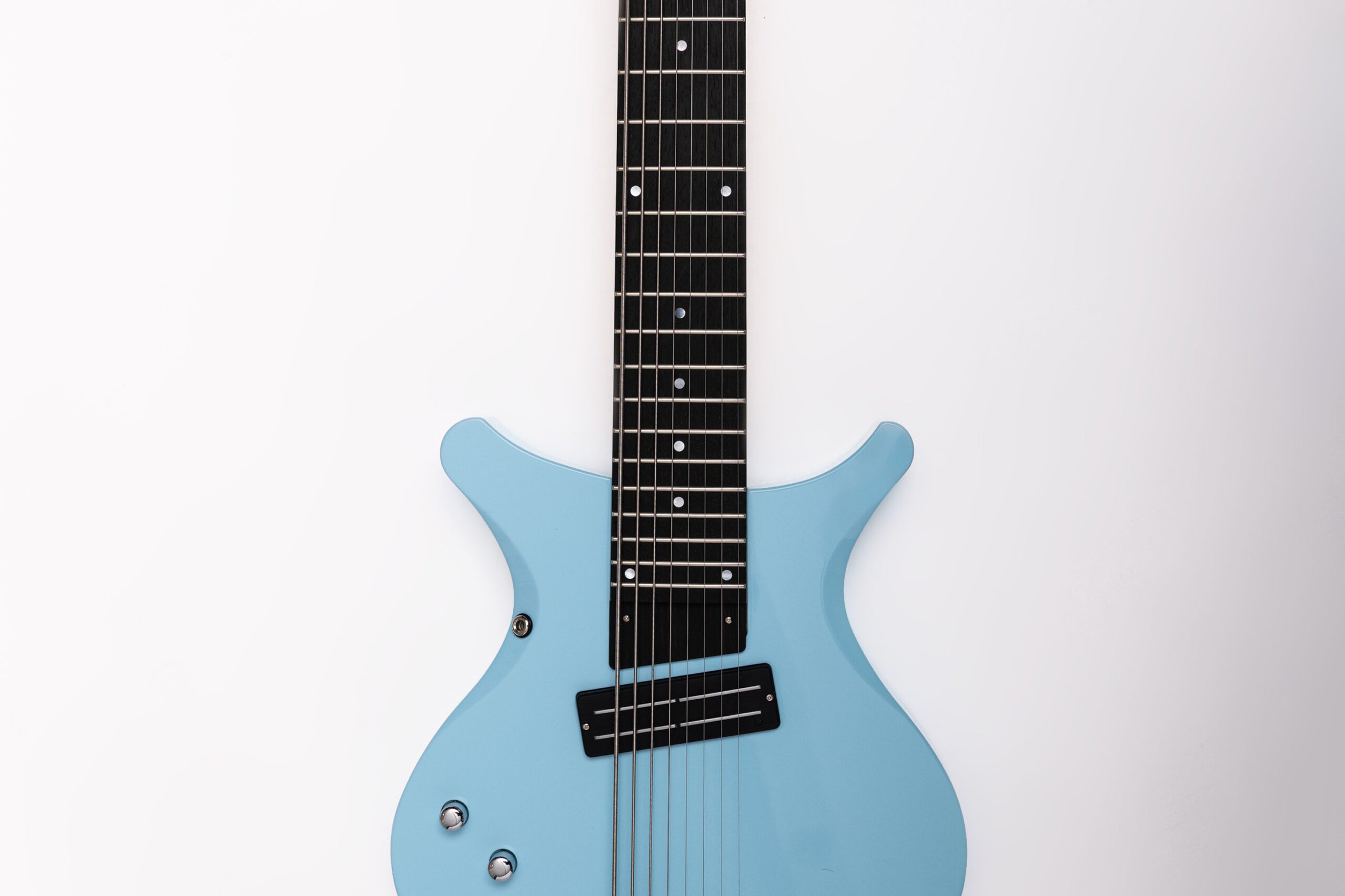 Touch-Guitars-U8-Deluxe-Markus-Reuter-Special-Edition-daphne-blue7-scaled.jpg