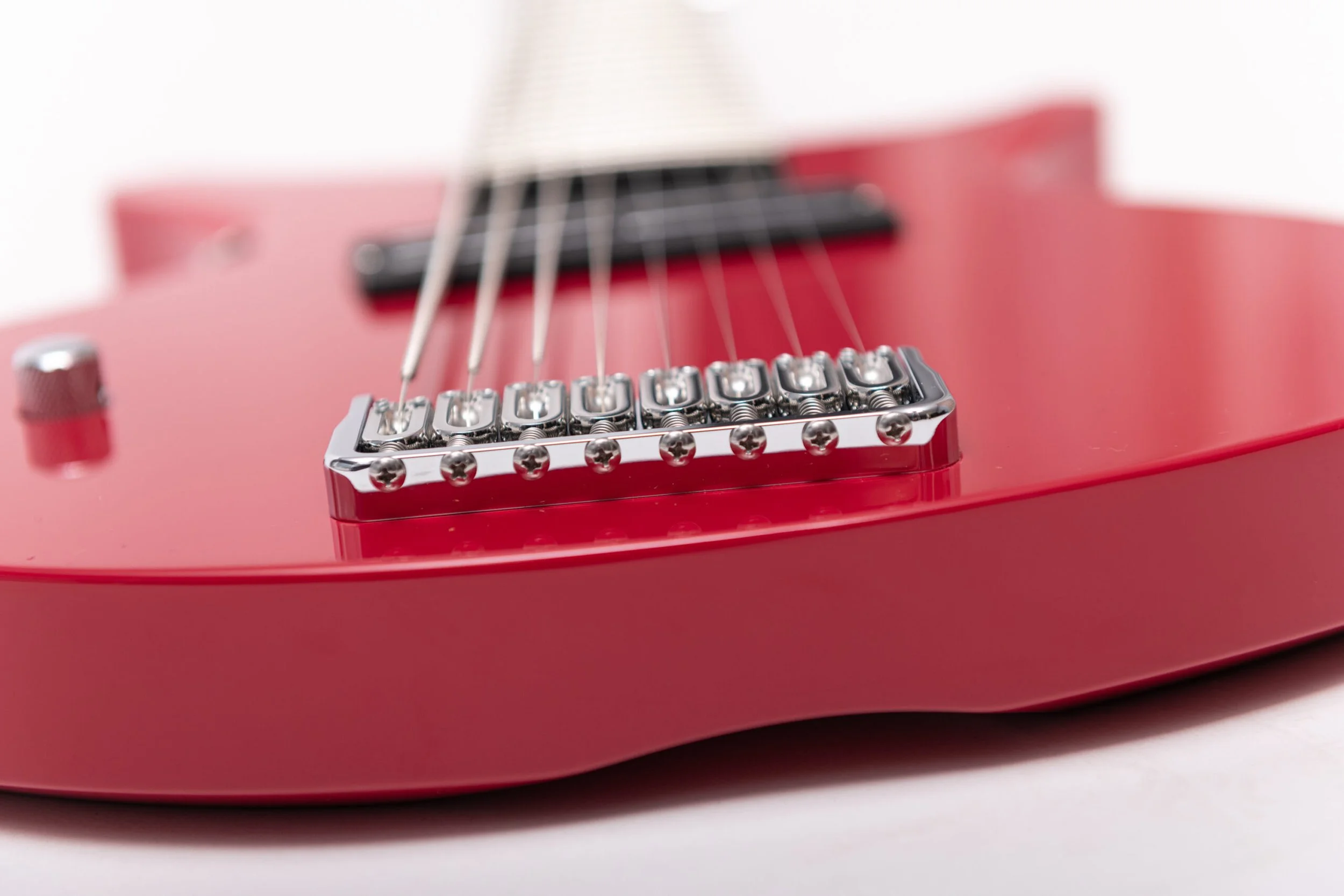 U8-Deluxe-Markus-Reuter-Signature-dakota-red7-scaled.jpg
