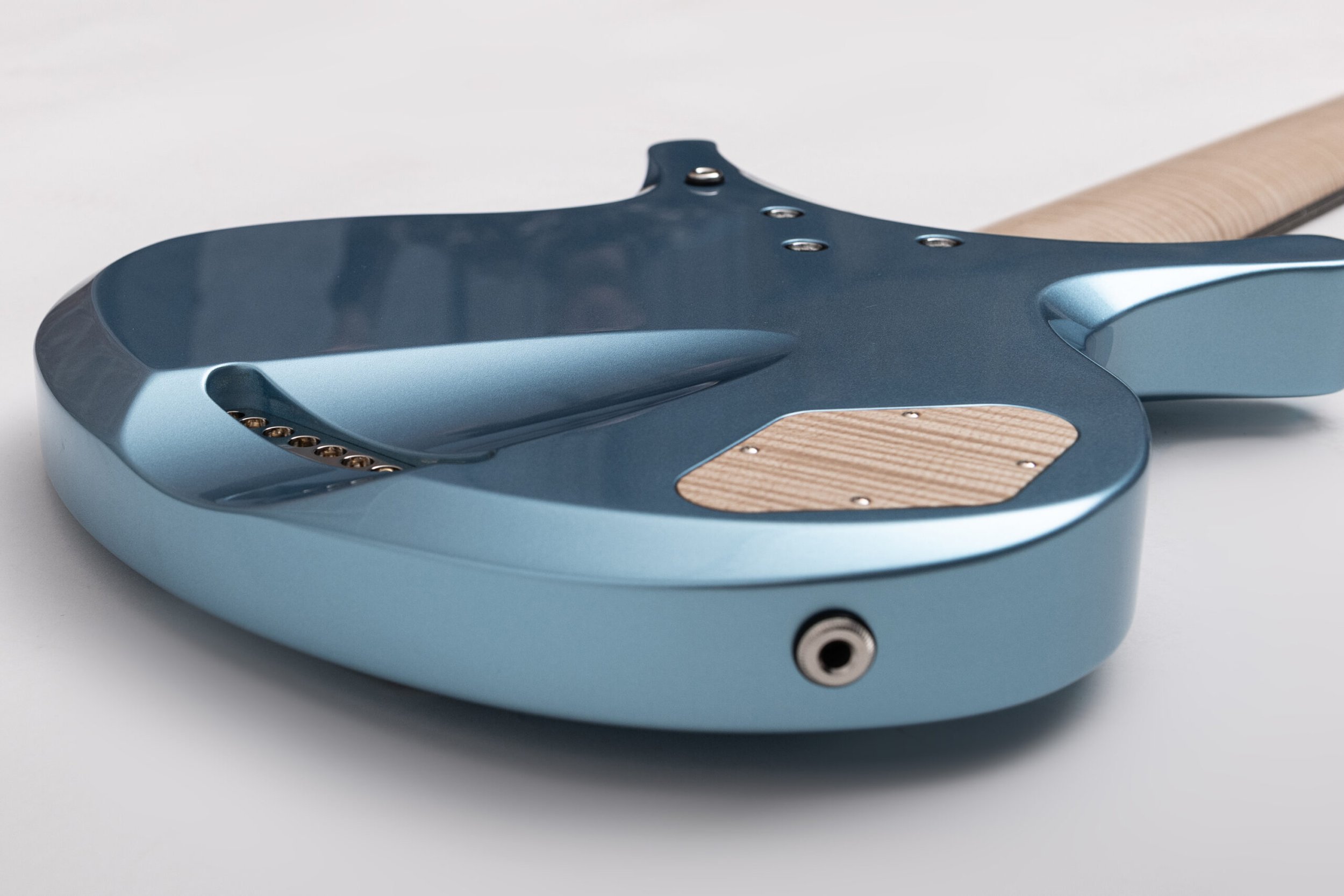 Touch-Guitars-U8-Deluxe-Pelham-Blue-metallic10-scaled.jpg