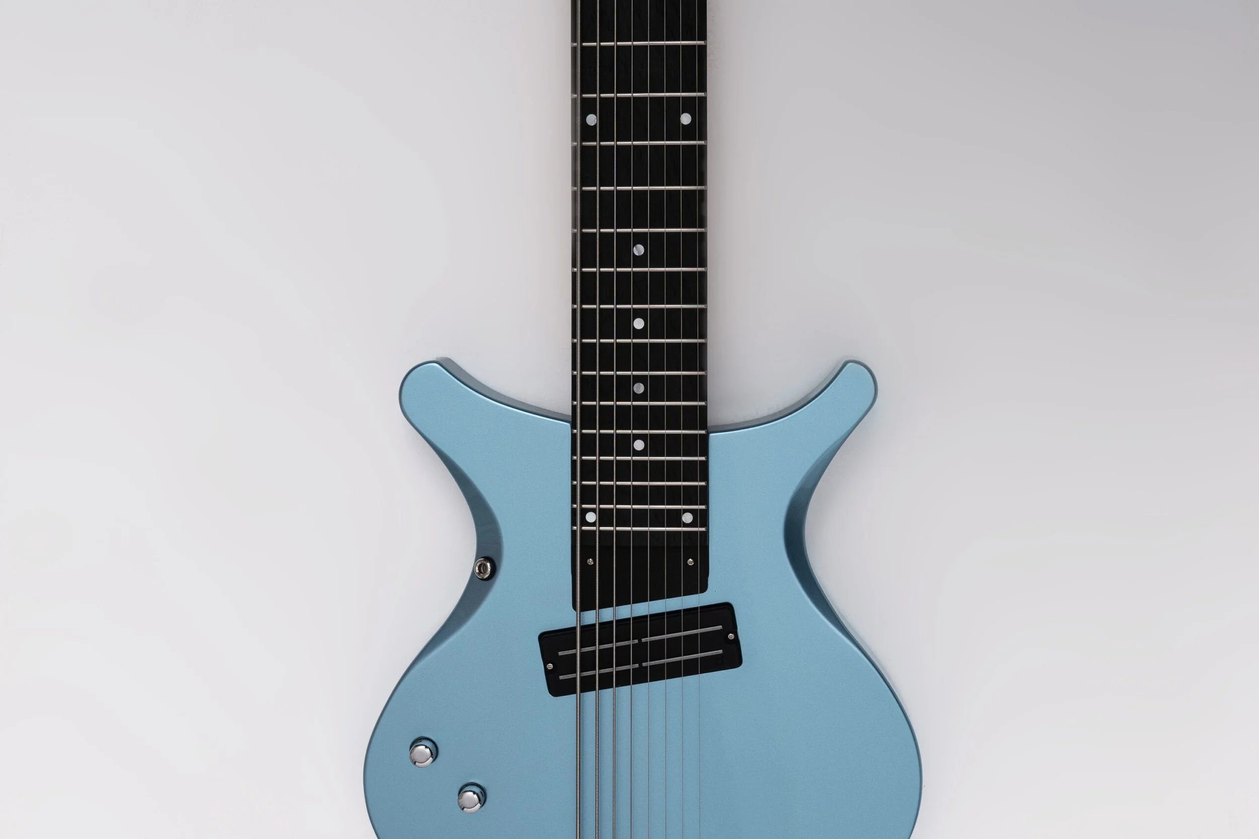 Touch-Guitars-U8-Deluxe-Pelham-Blue-metallic5-scaled.jpg