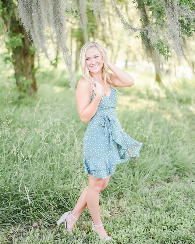Missing these beautiful sunny days! 😍✨Y&rsquo;all the weather was crazy last night!! .
.
.
.
.
#houstonphotographer #houston #houstonseniorphotographer #houstonseniorphotography #katytxseniorphotographer #katytxphotographer #katytx #cincoranchtx #ho