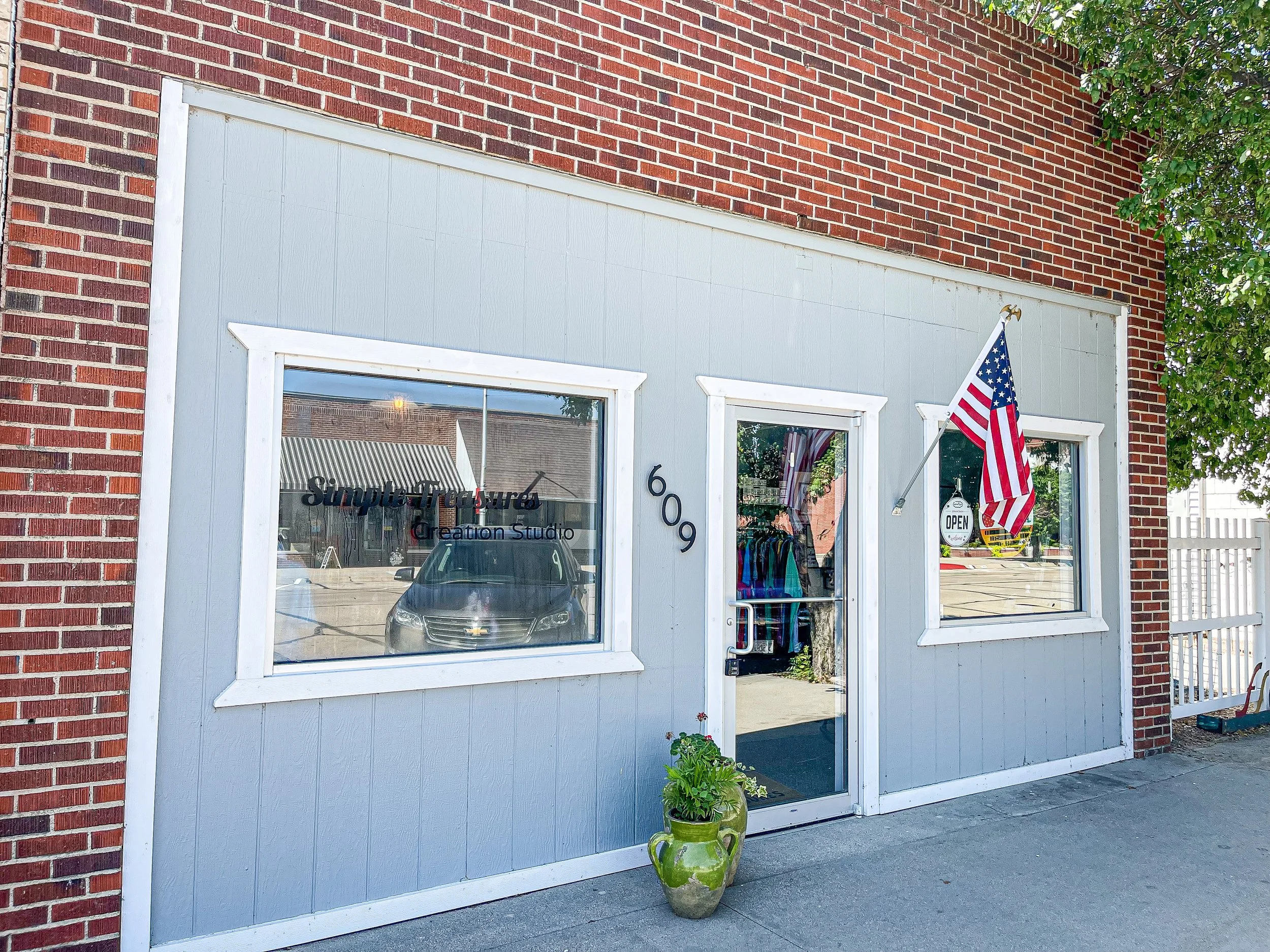 Available Listings — Country Road Realty