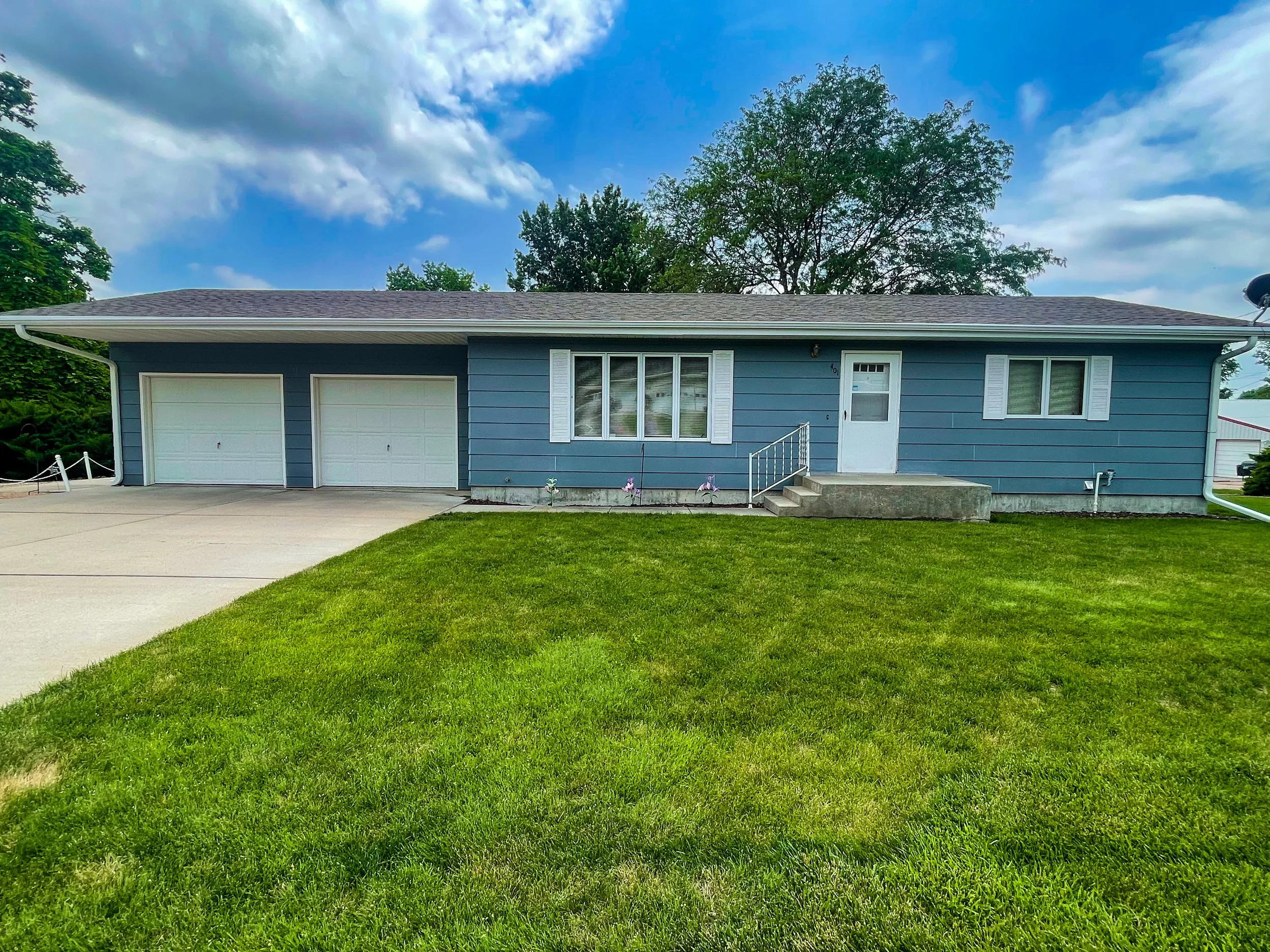 Available Listings — Country Road Realty