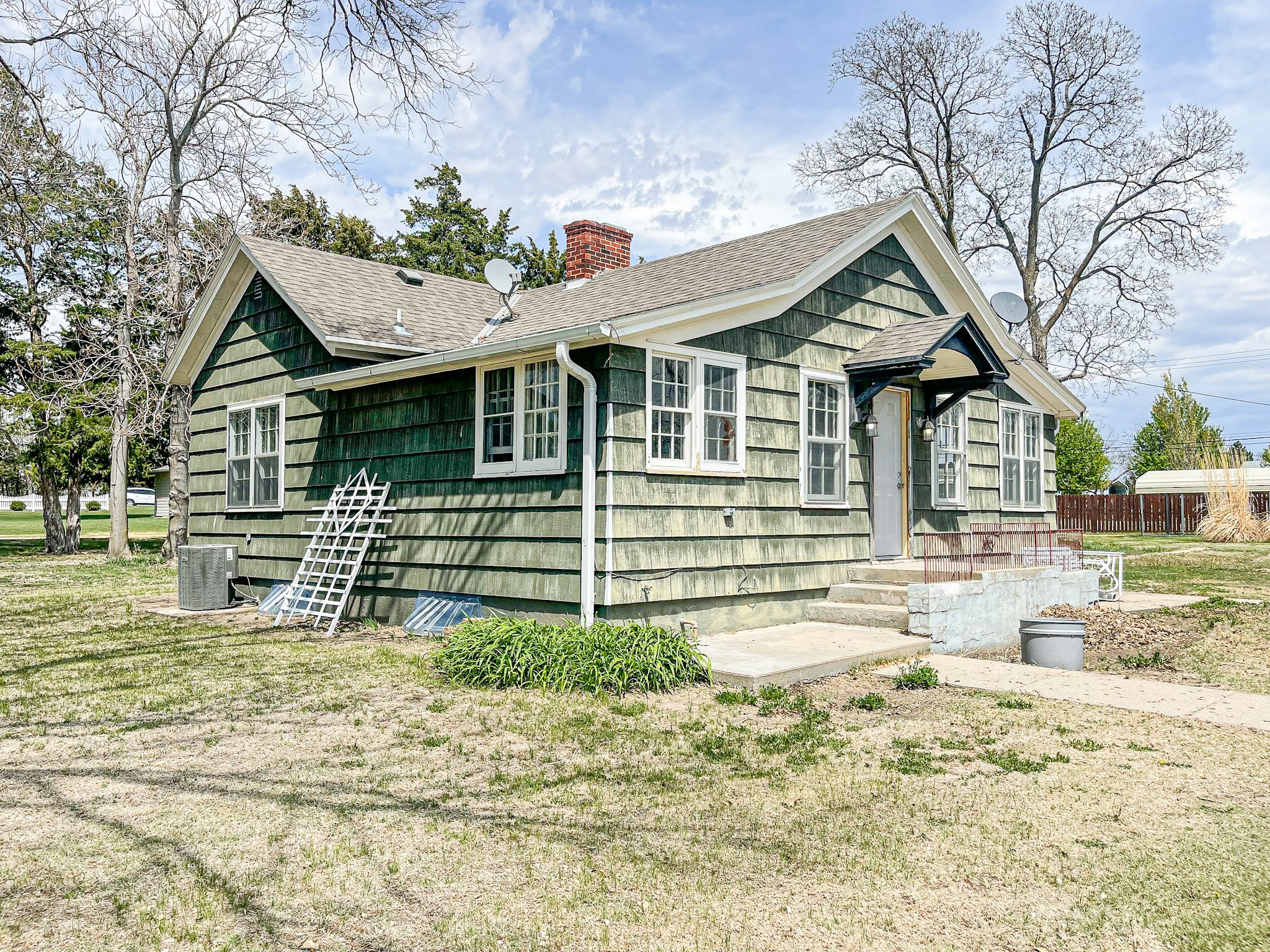 Available Listings — Country Road Realty