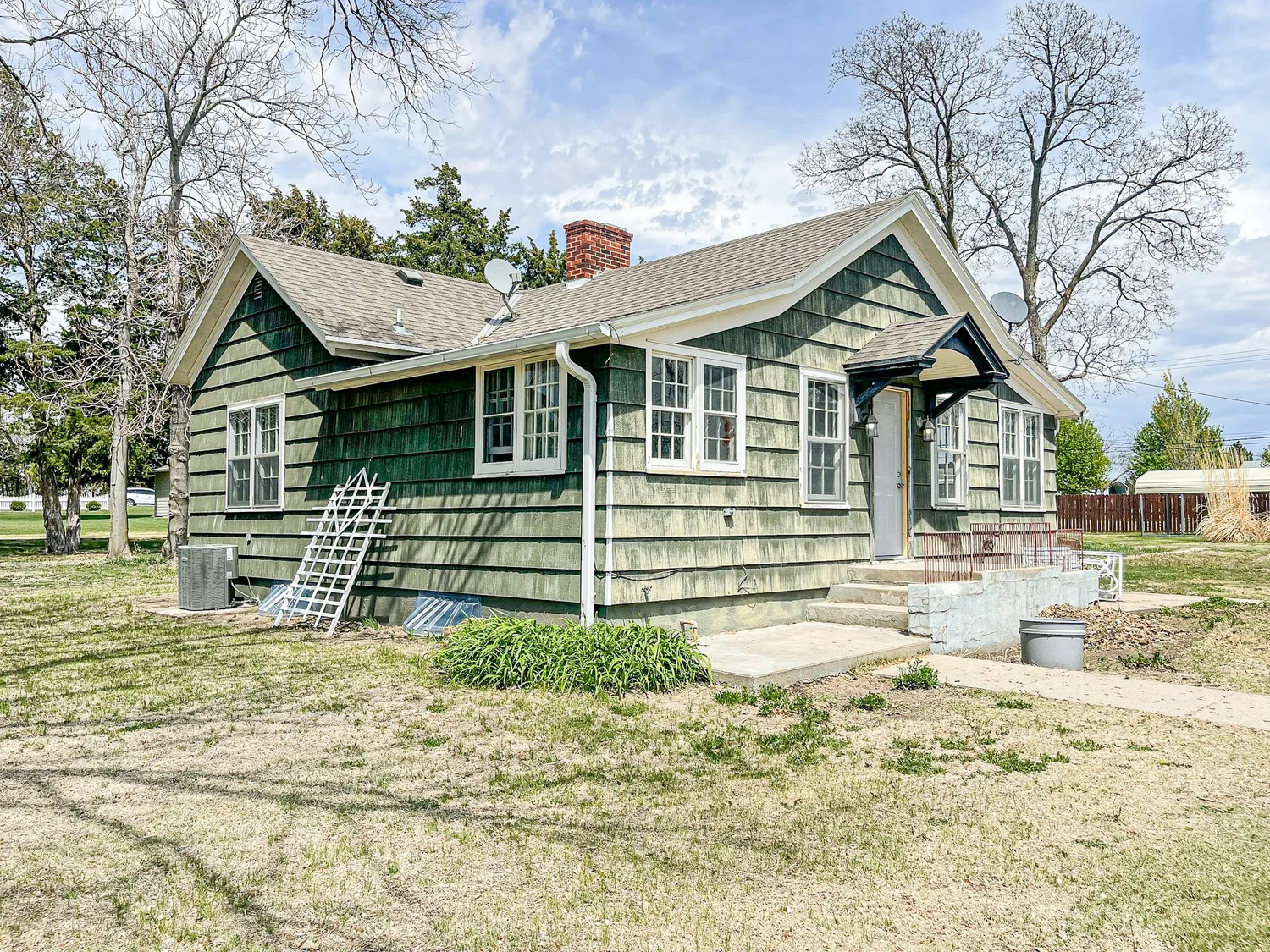 Available Listings — Country Road Realty