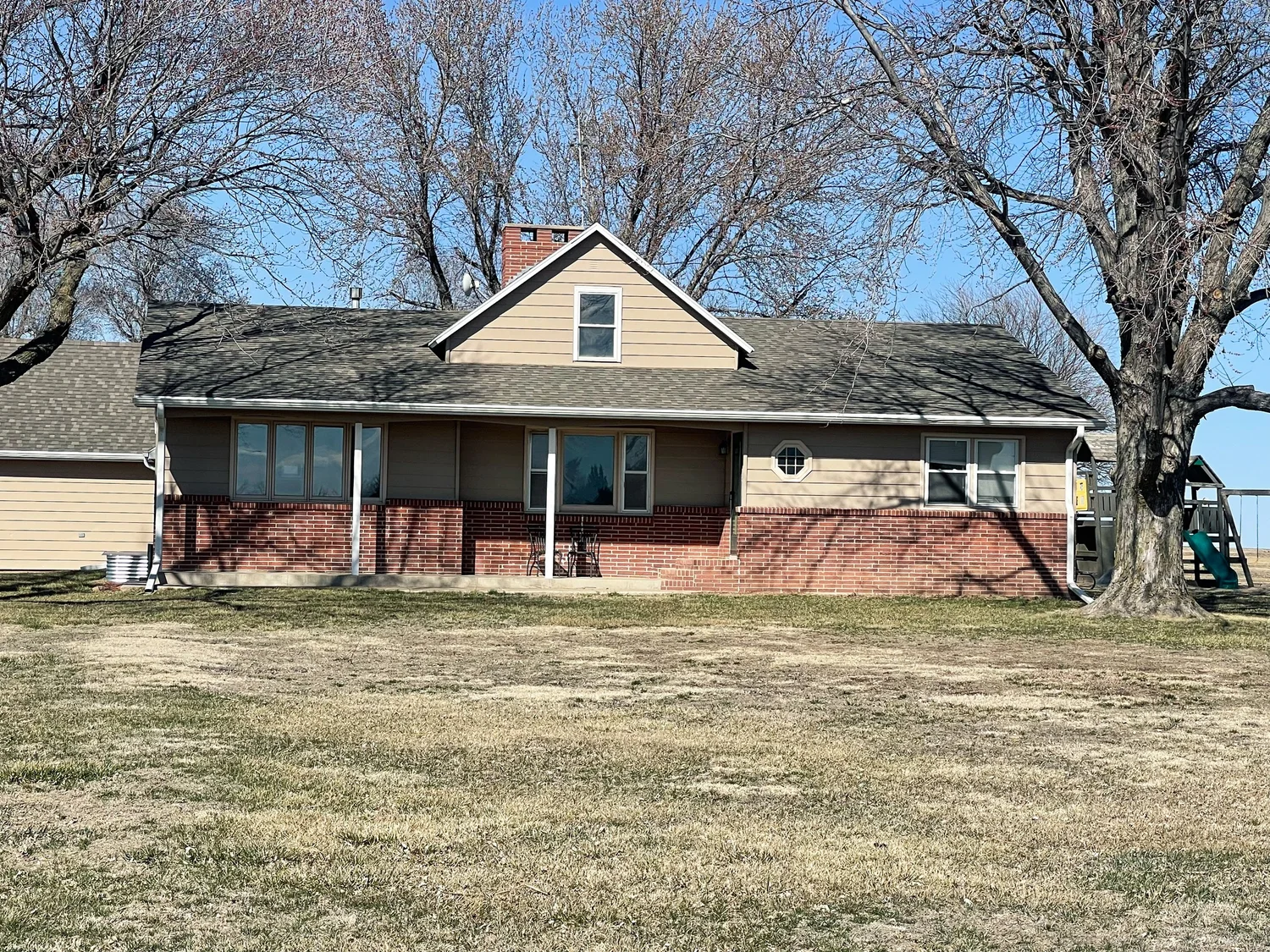 Available Listings — Country Road Realty