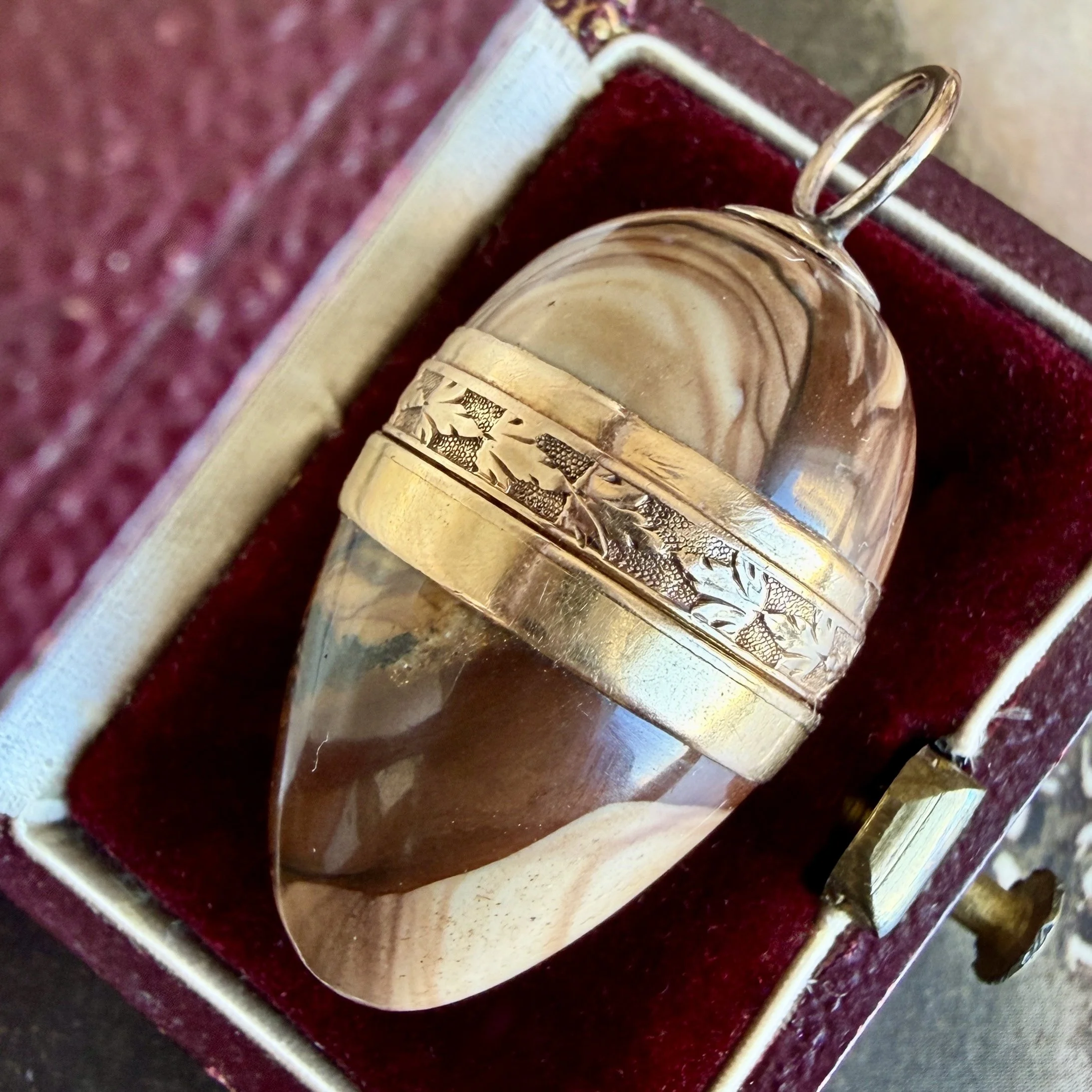 Antique Georgian Gold and Agate Egg Locket Pendant