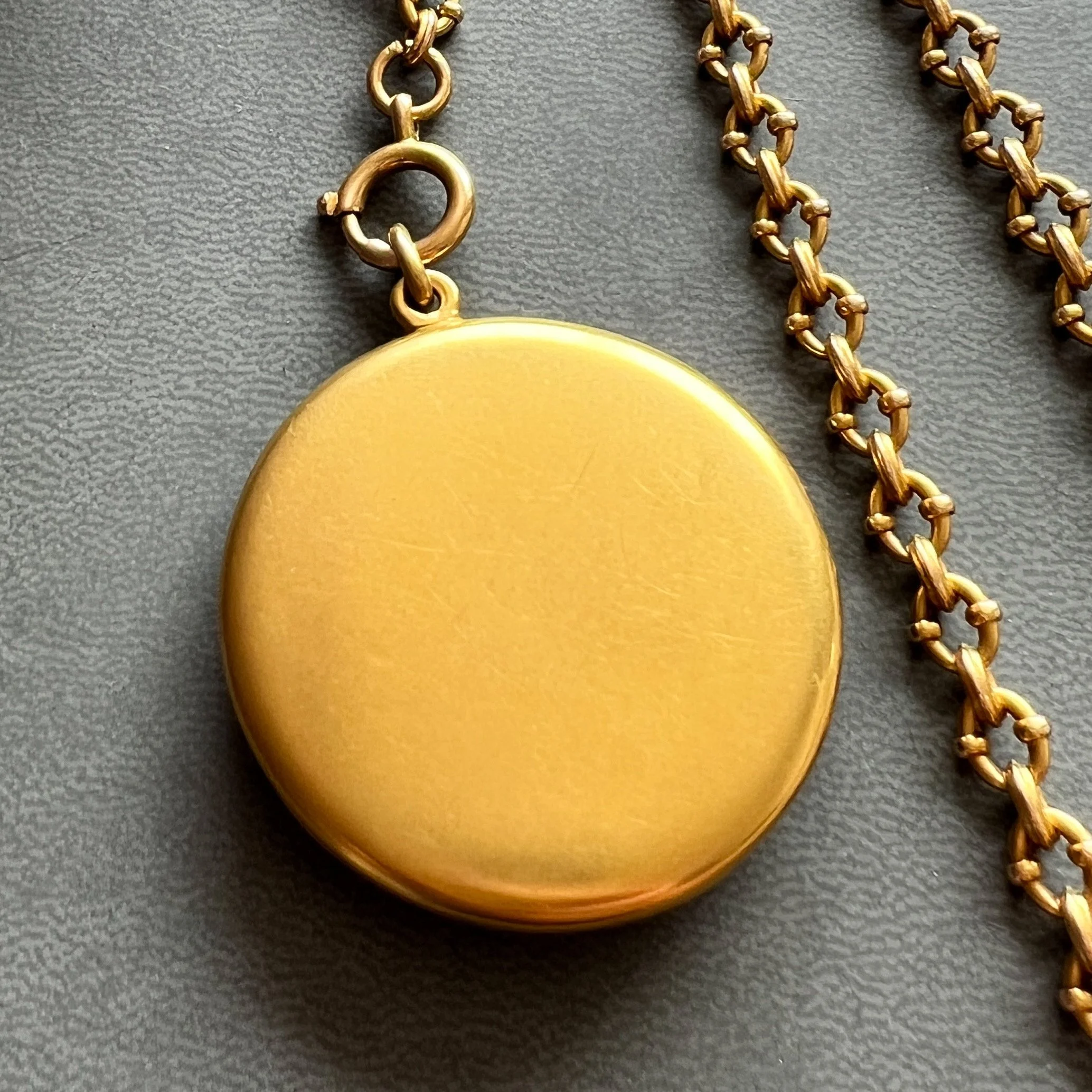 Antique American Art Nouveau Bearded Iris Large Gold Locket