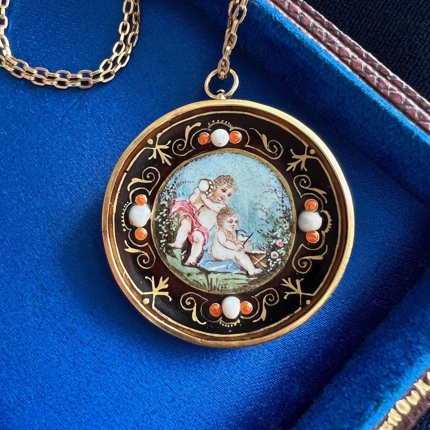 (SALE) Antique Victorian Musical Cherubs Pendant/Brooch