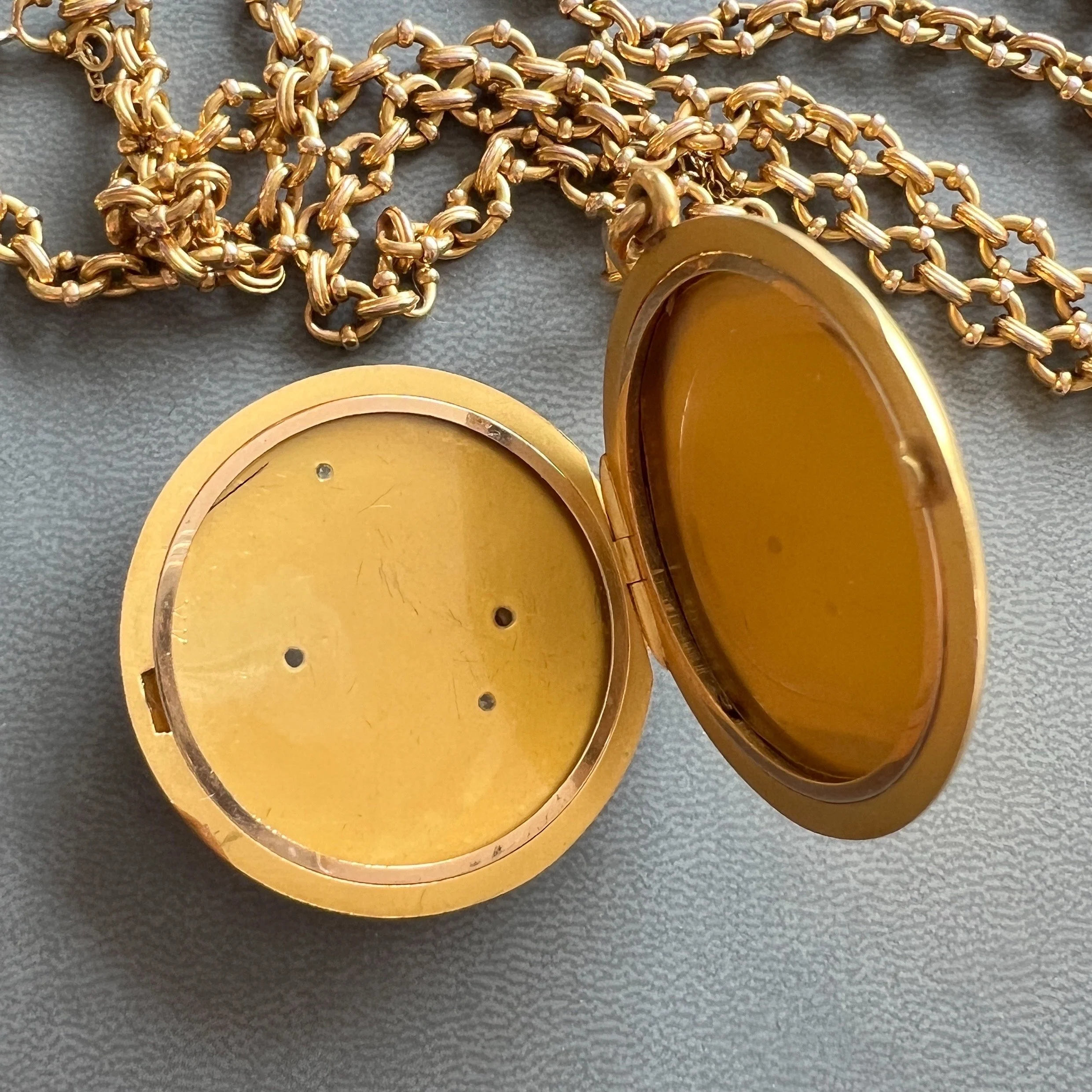 Antique American Art Nouveau Bearded Iris Large Gold Locket