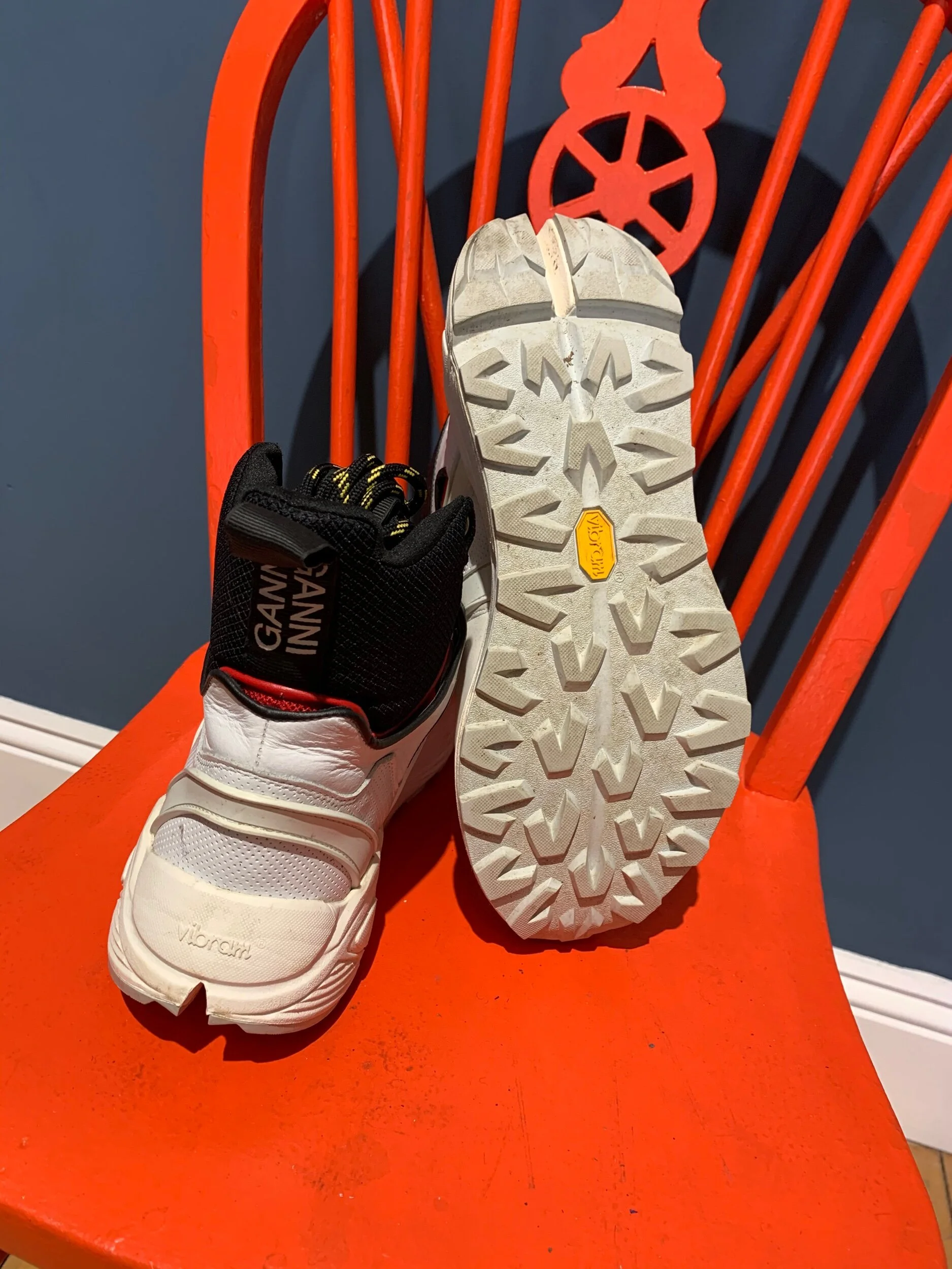 6953E027-46A1-4CF3-9D1F-8CA9C8BD8055