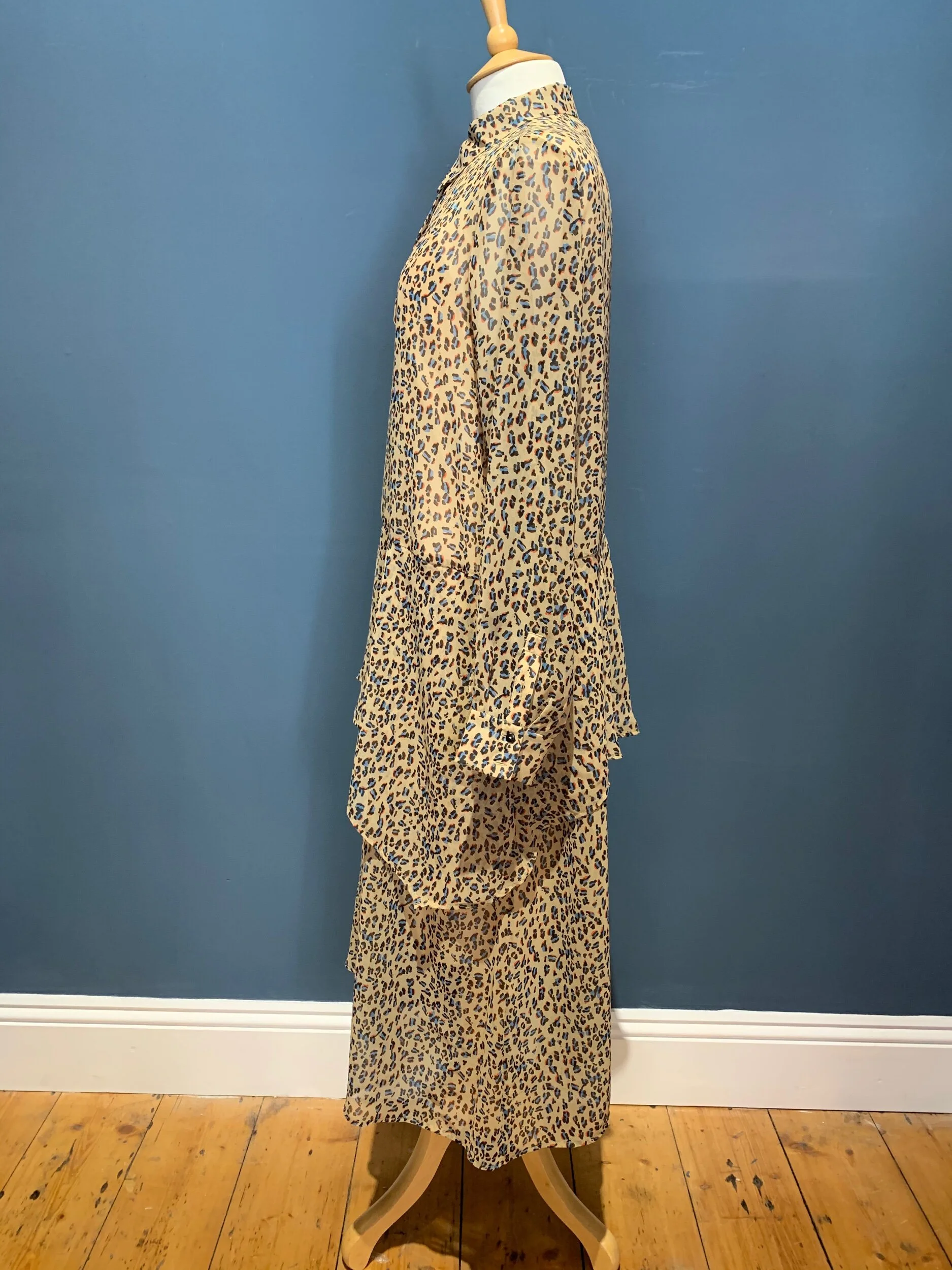 E8C9FFD1-0108-49BD-AE63-C5A4D28CC859