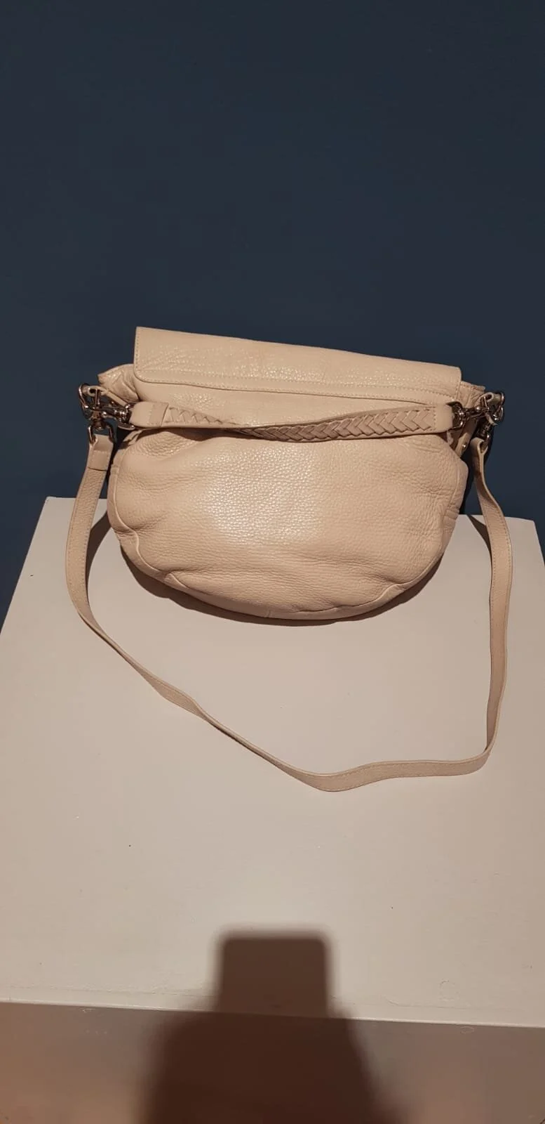 E043F149-8C9F-4890-AD16-A01F9F0BE1B2